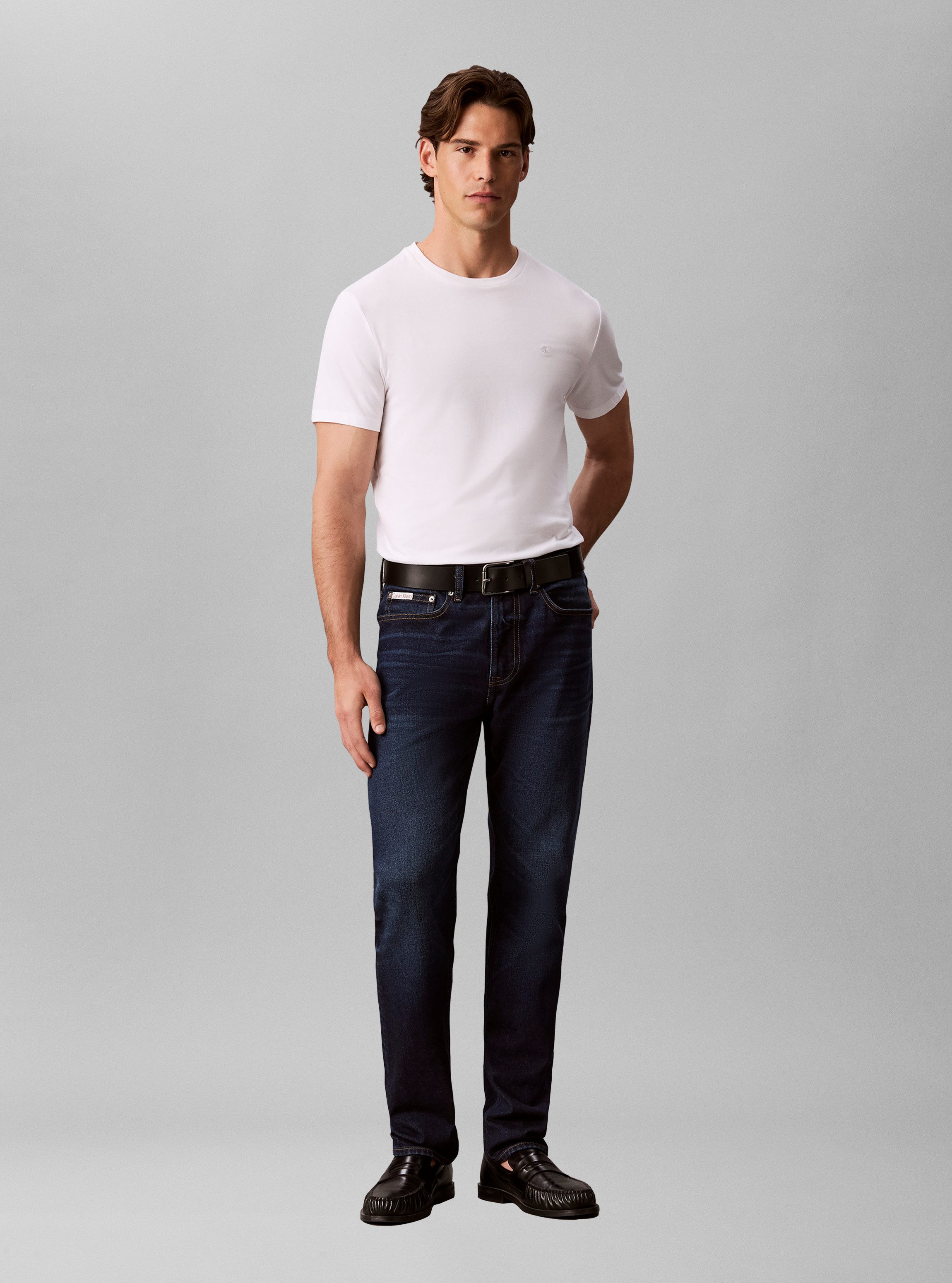 Calvin Klein Jeans Tapered-fit-Jeans CLASSIC TAPER Regular fit mit praktischen Taschen – Bild 5 von 5