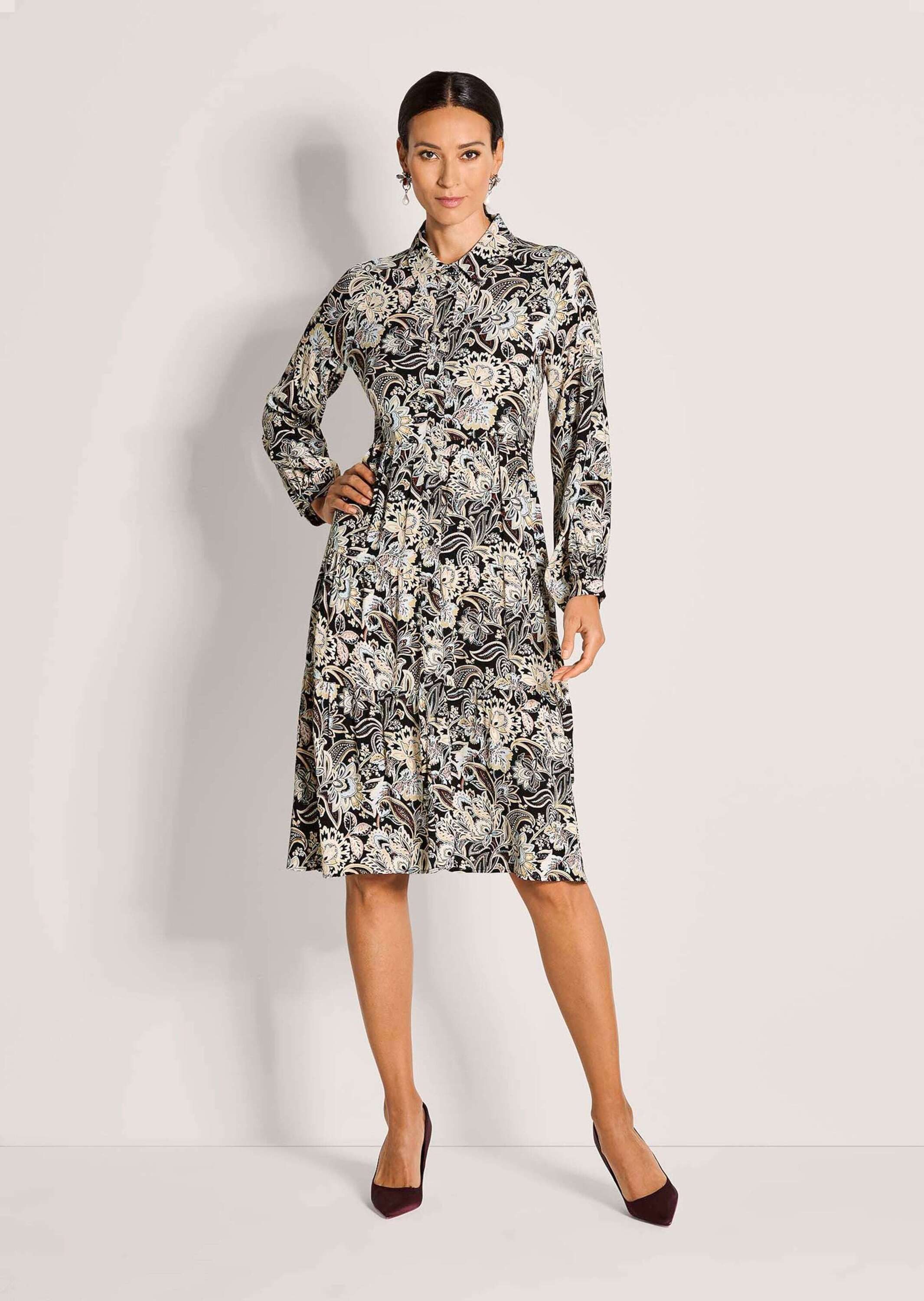 MADELEINE Midikleid Druck-Damenkleid mit Knopfleiste Mit floralem Muster, Hemdkragen und langen Ärmeln