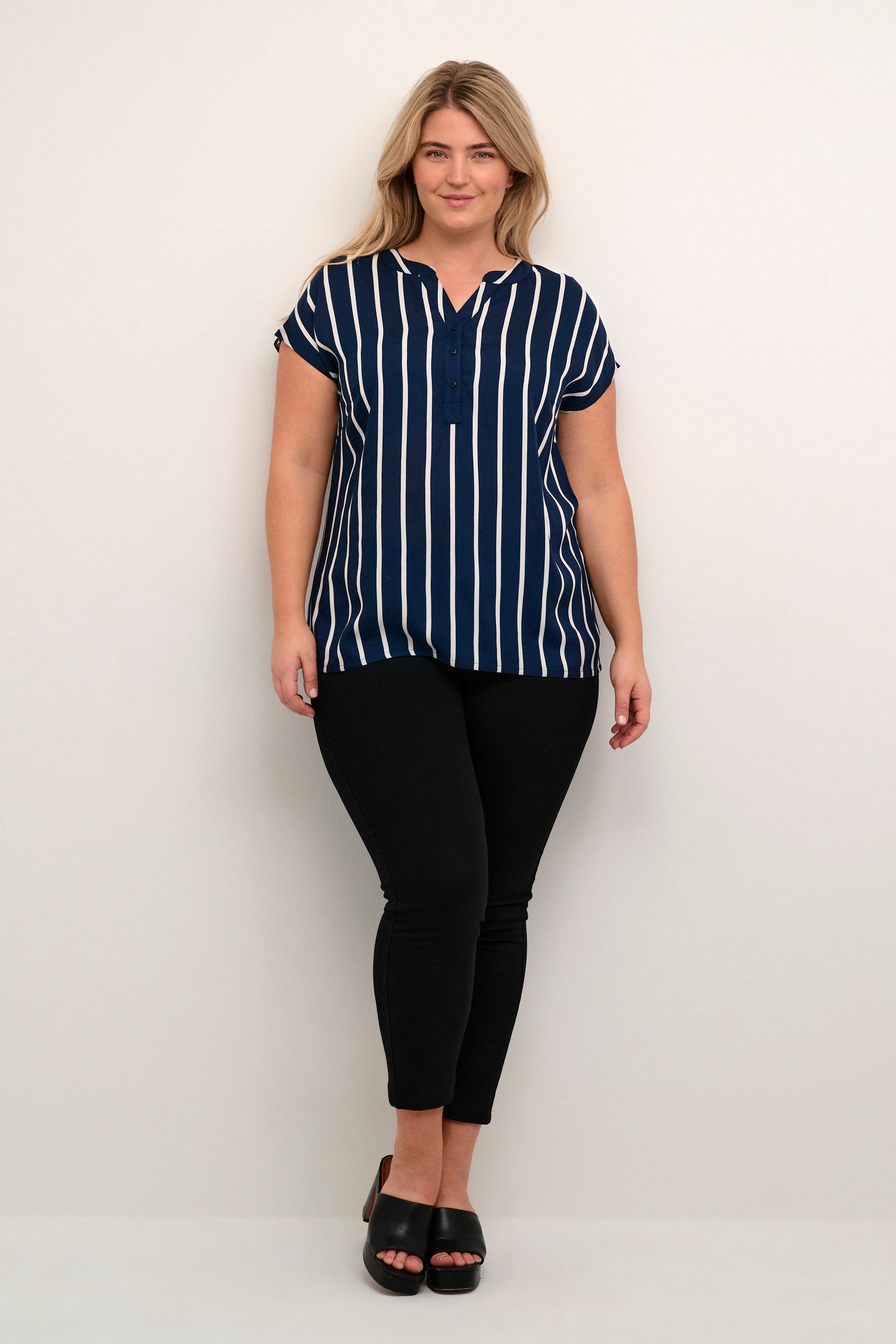 KAFFE Curve Kurzarmbluse Ärmellose Bluse KCsida Große Größen günstig online kaufen