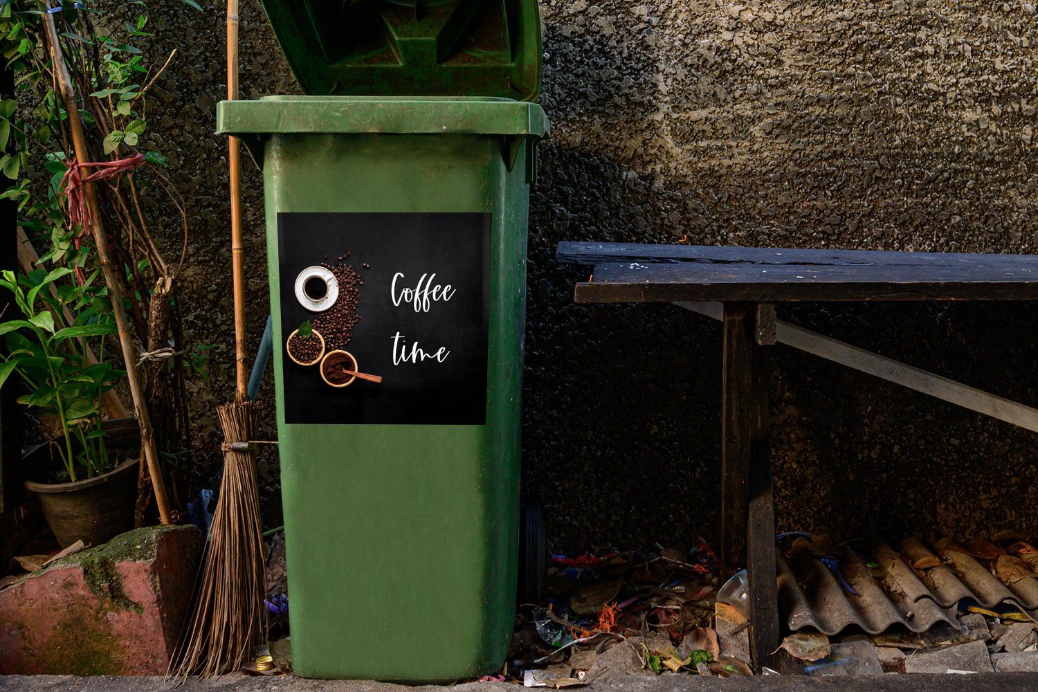 Sprichwörter Kaffeezeit Abfalbehälter MuchoWow - Wandsticker Zitate St), - Container, Sticker, (1 Mülleimer-aufkleber, Mülltonne,