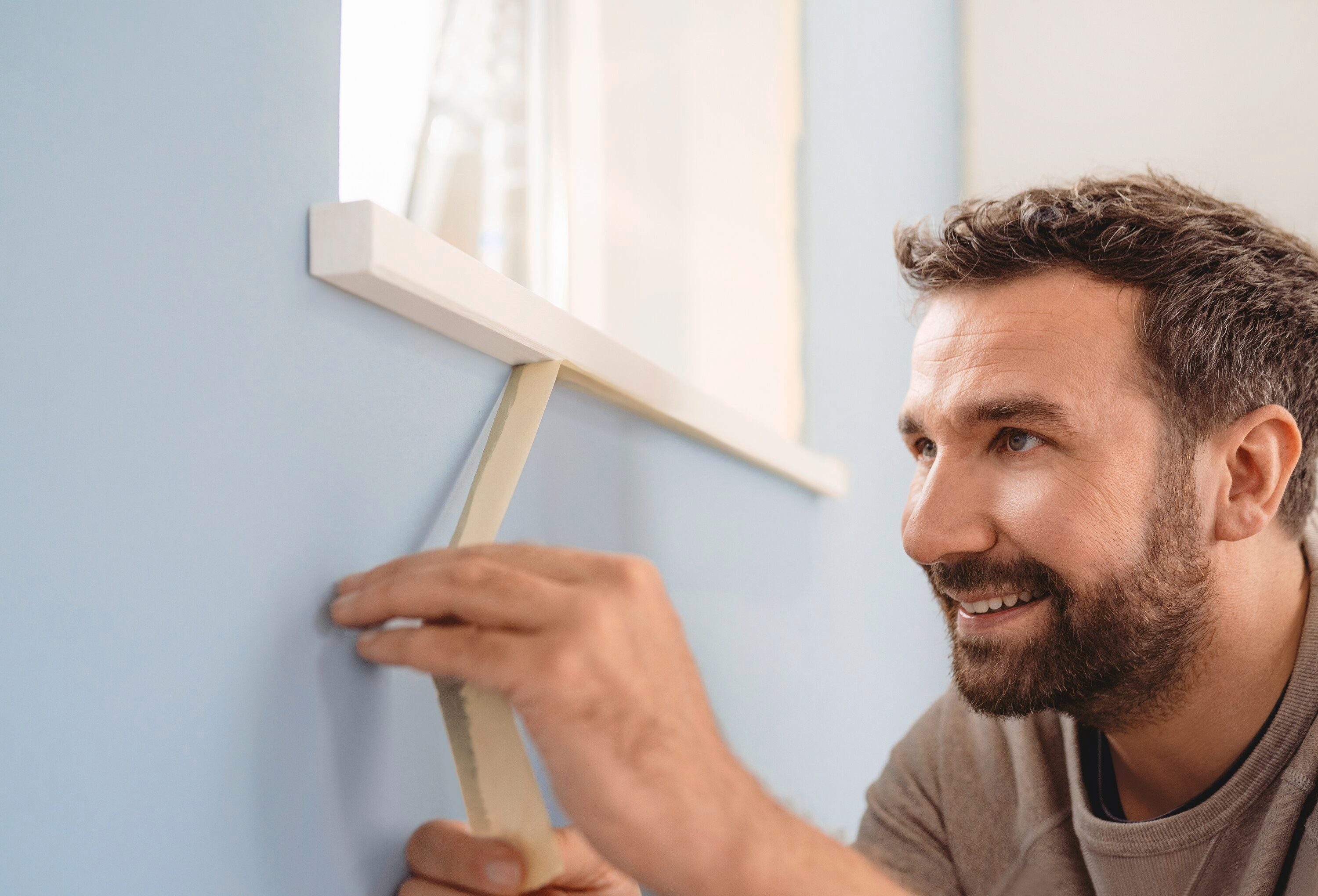 tesa Kreppband CLASSIC Malerband (Packung, 1-St) Abklebeband / Malerkrepp - für sauberes Streichen & Renovieren