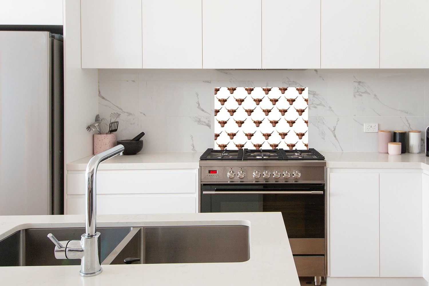MuchoWow Küchenrückwand Muster - Herdblende cm, aus Highlander Schottischer Temperaturbeständig küchen 60x40 Wandschutz, Tiere, (1-tlg), 