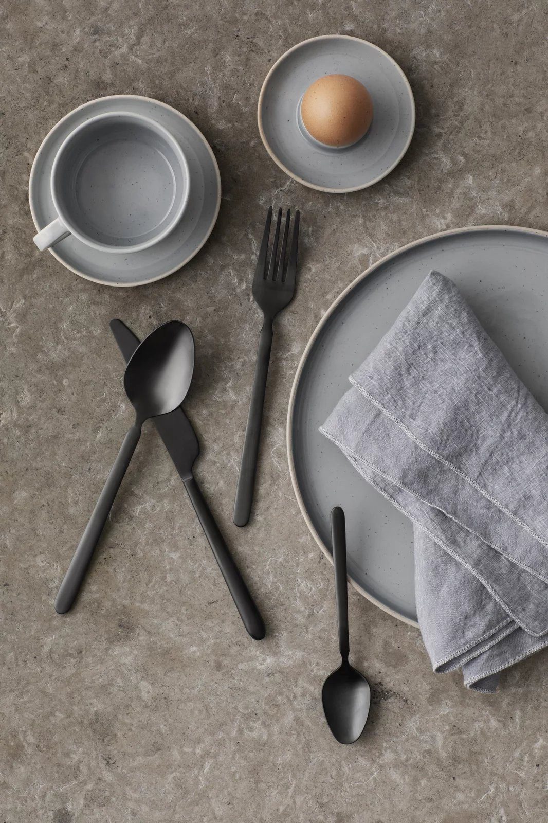 blomus Besteck-Set -STELLA- 16-teiliges Designer Besteck-Set: Edel & Elegant (16-tlg), 4 Personen, Edelstahl, Hochwertig, Eleganz, Gold, Schwarz, Silber, Geschenkbox, Design Award