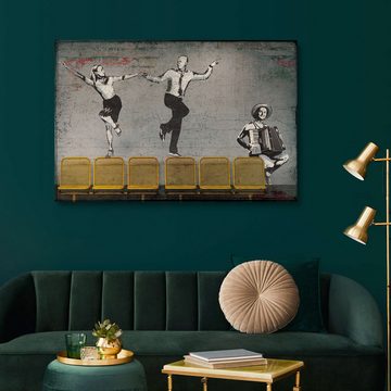 Posterlounge Holzbild Pineapple Licensing, Banksy - Dancing Couple, Bar Modern Malerei