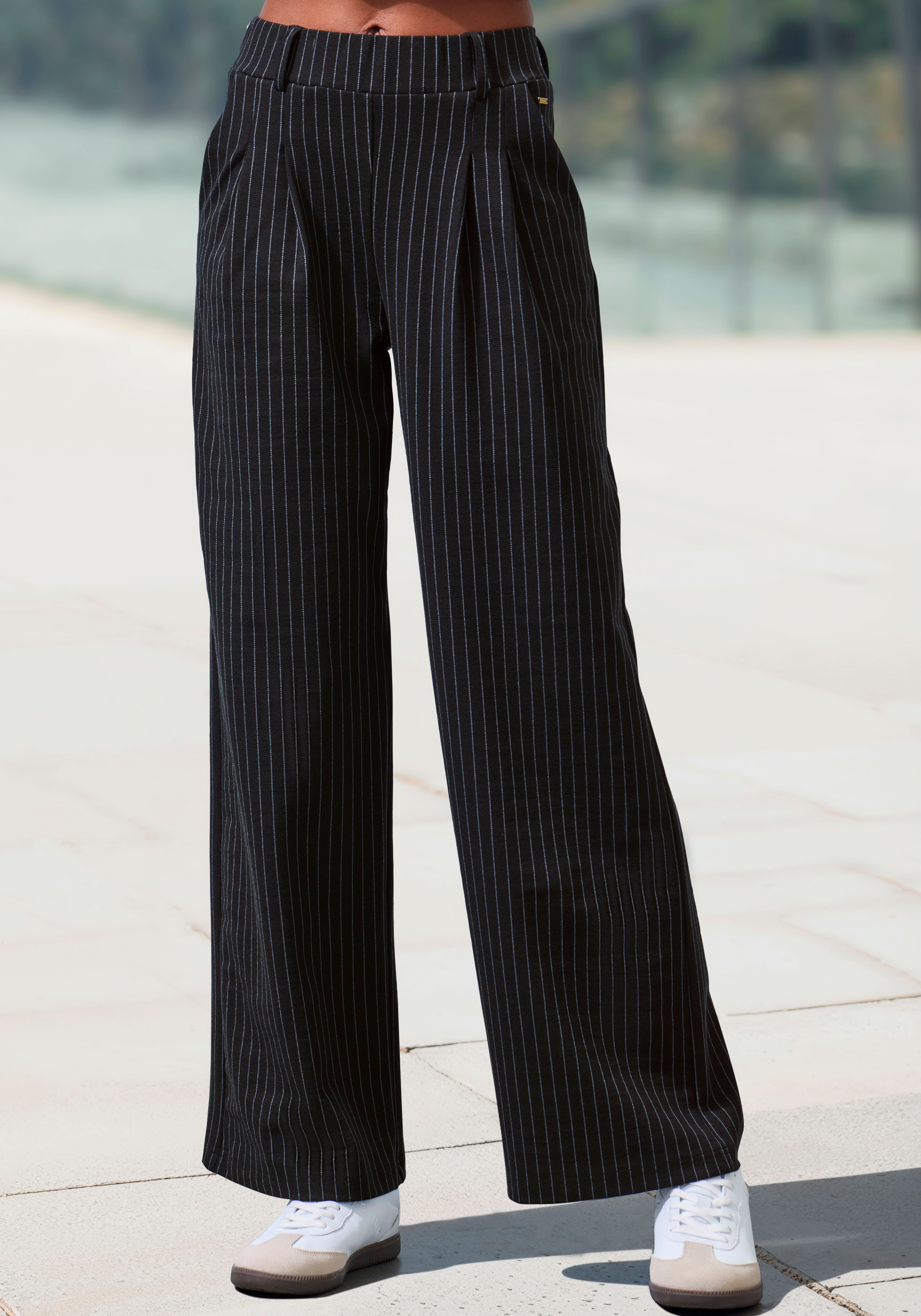 LASCANA Schlupfhose extra Weit mit Bundfalten mit Jacquard Strickmuster oder uni schwarz