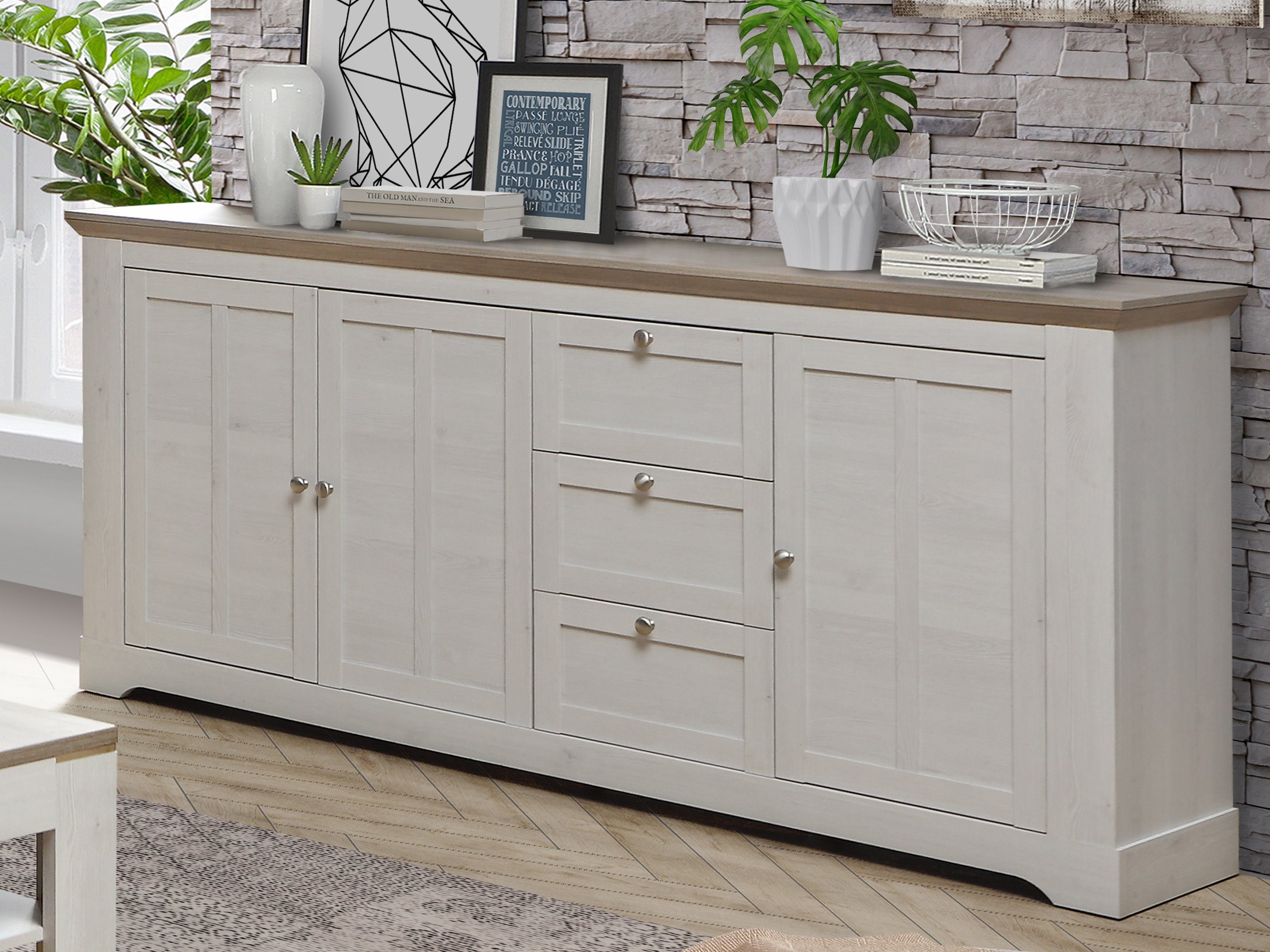 92,5 mit und 3 Nelson Schneeeiche Sideboard Sideboard aus Eiche Nachbildung 44,3 Nachbildung, Einlegeböden. cm cm, Breite Modernes Indianapolis, Höhe Schubkästen 3 204,7 3 Oberboden möbelando cm, Tiefe Spanplatte in in Holztüren,