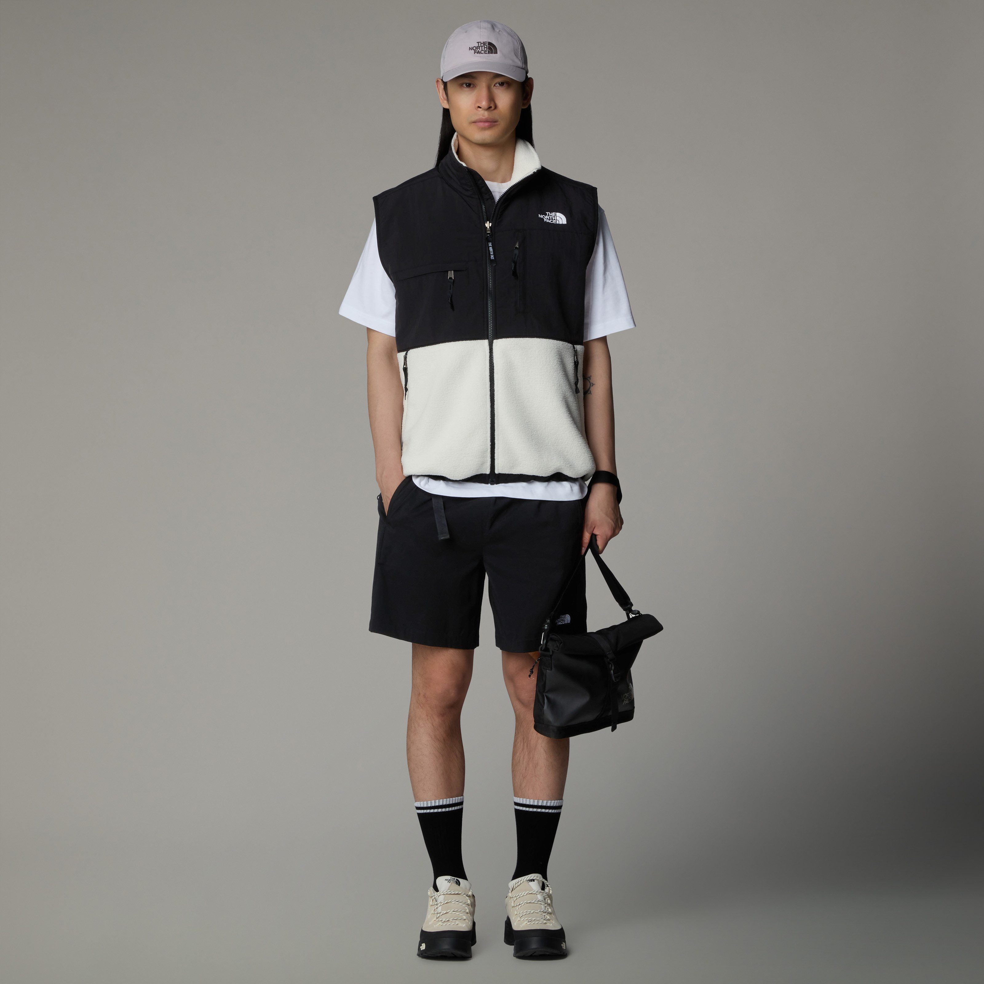 The North Face Shorts M CLASS V PATHFINDER BELTED SHORT - 7" wasserabweisende Ausführung, mit Stretch-Anteil
