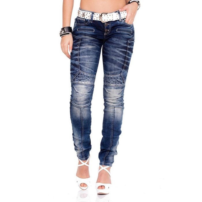 Cipo & Baxx Straight-Jeans im modischen Straight Fit-Schnitt