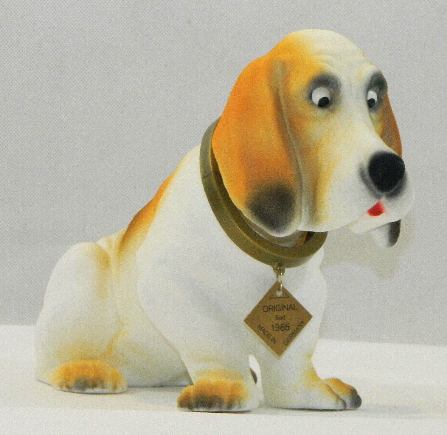 Rakso Oskar Schneider GmbH Tierfigur Wackelfigur Hund Basset Hound H 19,5 cm groß mit Deko Wackelkopf
