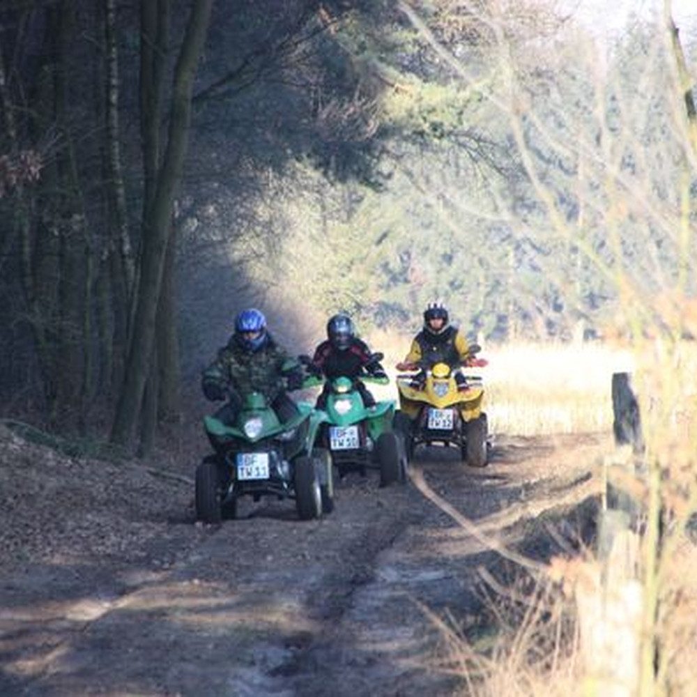 Jochen Schweizer Erlebnisgutschein Quad Schnuppertour Dolle, Quad-Abenteuer mit Fahrtwind-Garantie