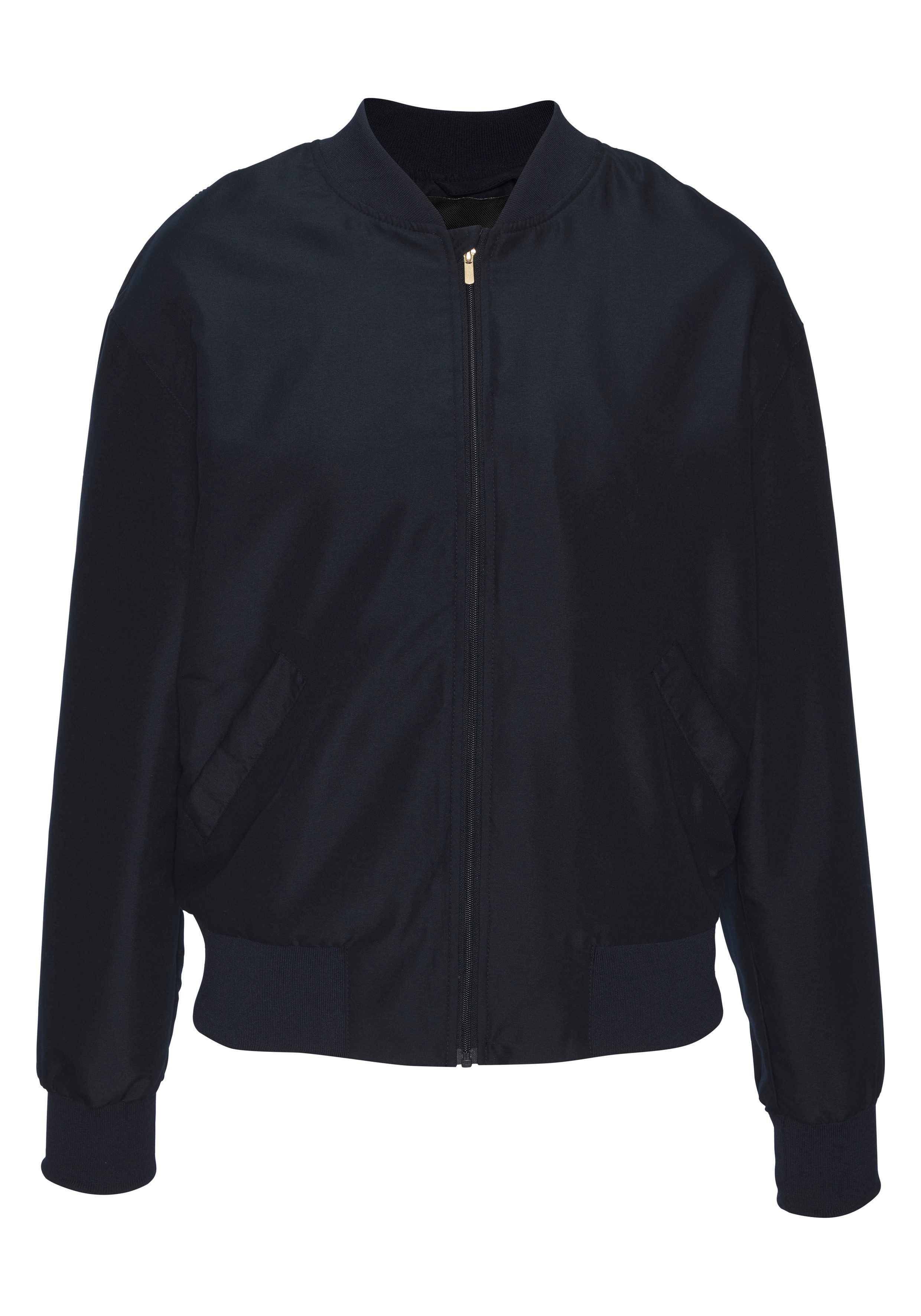 French Connection Blouson mit College-Kragen. € 99,99