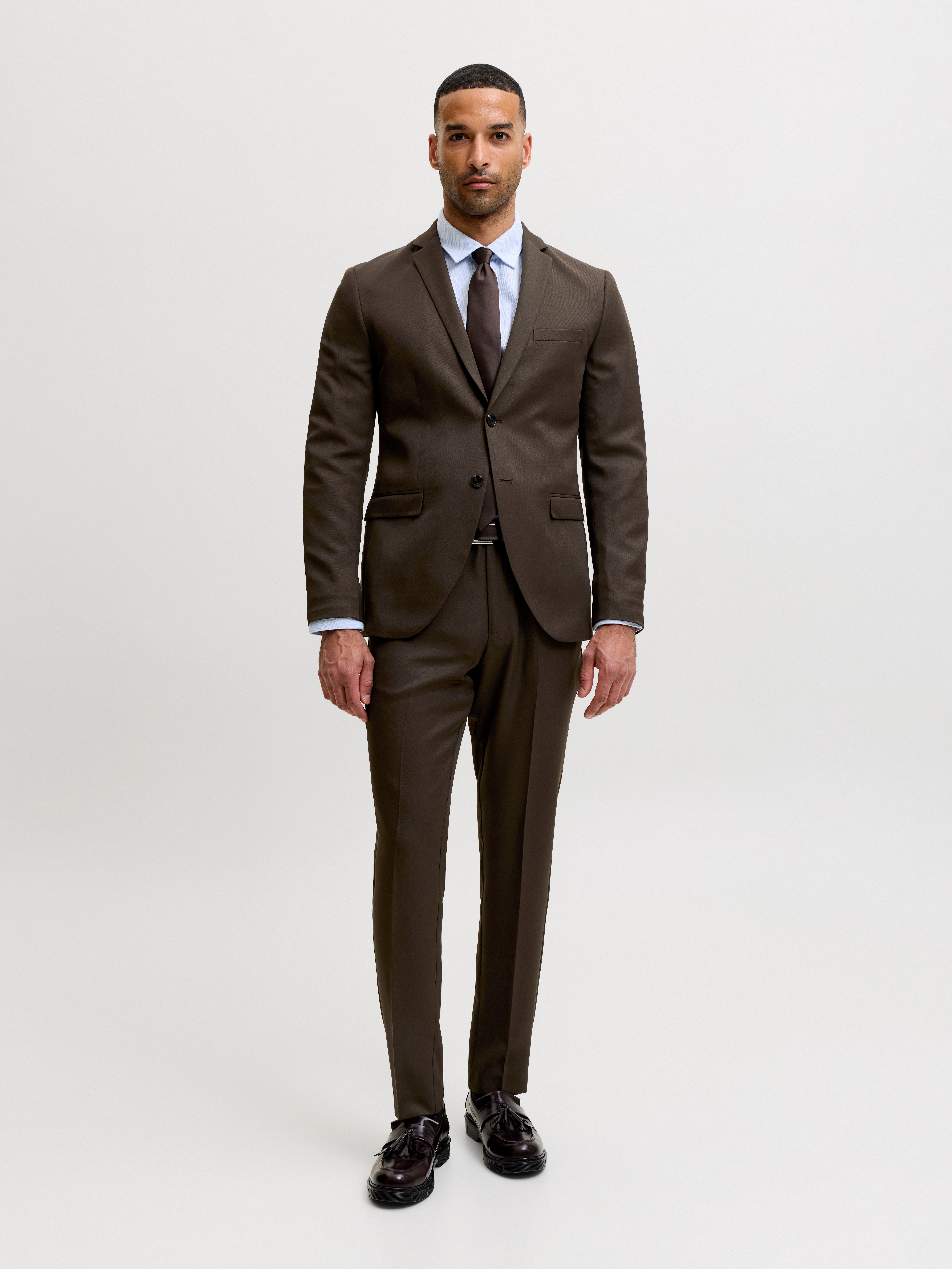 Jack & Jones Anzug JPRCOSTA SUIT (Set, 2-tlg) aus Polyester, sehr schmale Passform, mit Reverskragen, Langarm-Sakko
