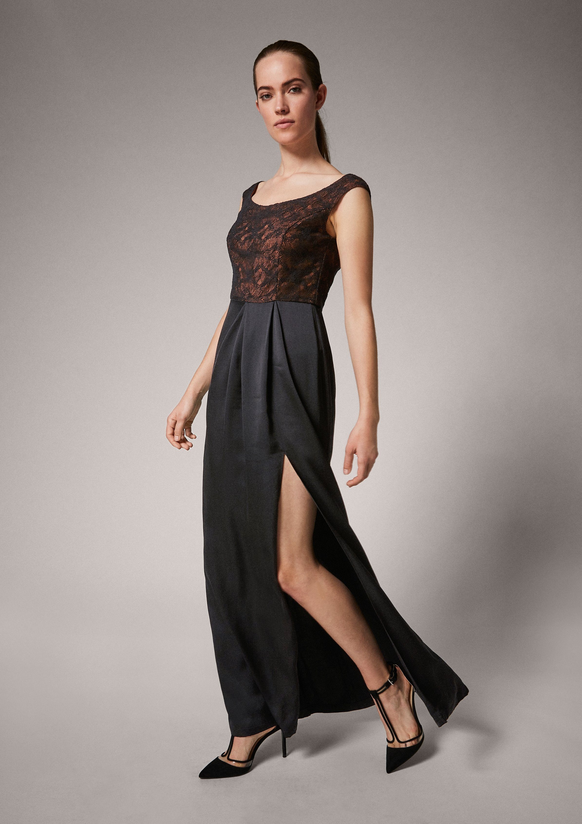 Comma Maxikleid »Kleid mit hohem Schlitz« Spitze, Raffung online kaufen |  OTTO