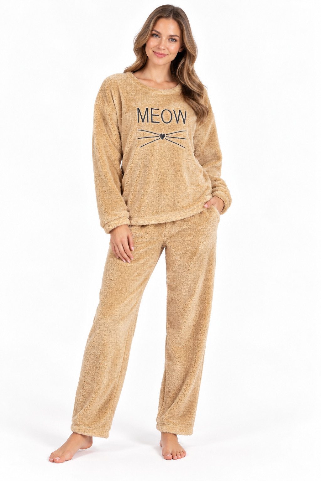 fashionshowcase Hausanzug Damen Winter Pyjama Set Schlafanzug Plüsch Zweiteiler weich (Zweiteiliges Set (Langarmshirt und Hose) Kuscheliger Plüschstoff, modernes Design mit Schriftzug