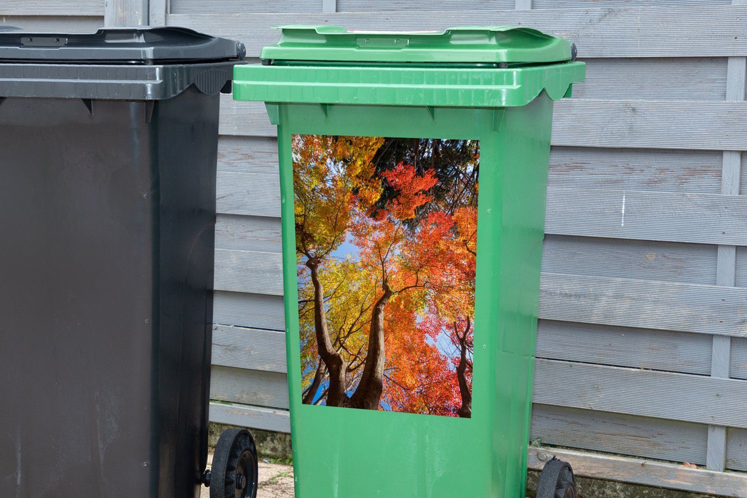 Sticker, Mülltonne, (1 Ahorn St), Herbst in Roter Wandsticker Japan MuchoWow Abfalbehälter Container, im Mülleimer-aufkleber,