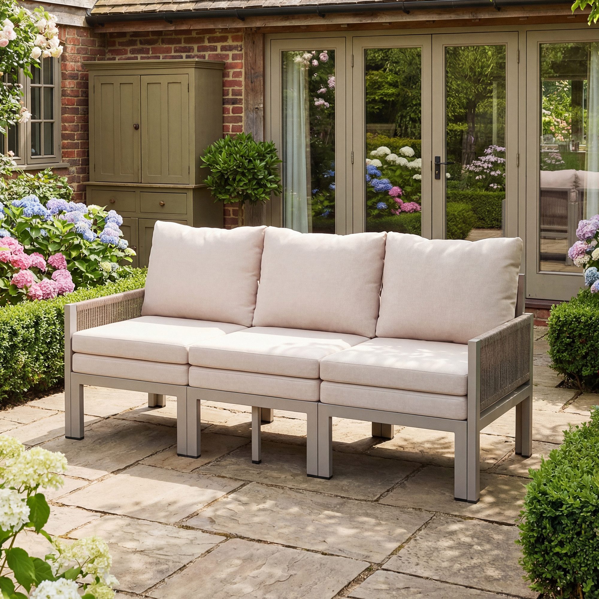 Celya Gartensofa Gartenmöbel-Set, Outdoorsofa, 3-Sitzer-Sofa, Multifunktionales Sofa, Gartenmöbel-Set, lässt sich in einen Liegesessel verwandeln