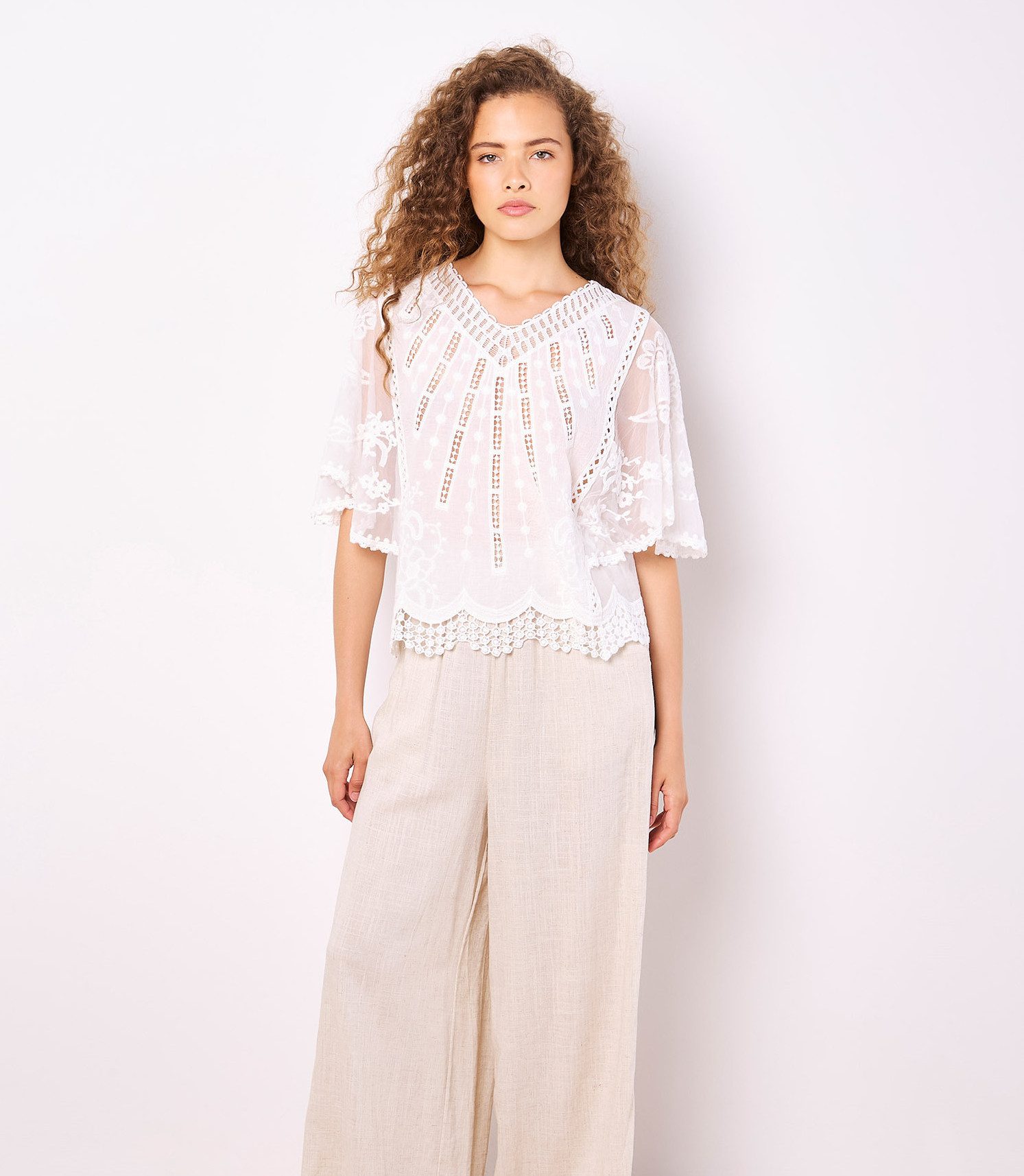 Apricot Spitzentop Baumwoll-Mesh-Top . mit Stickerei