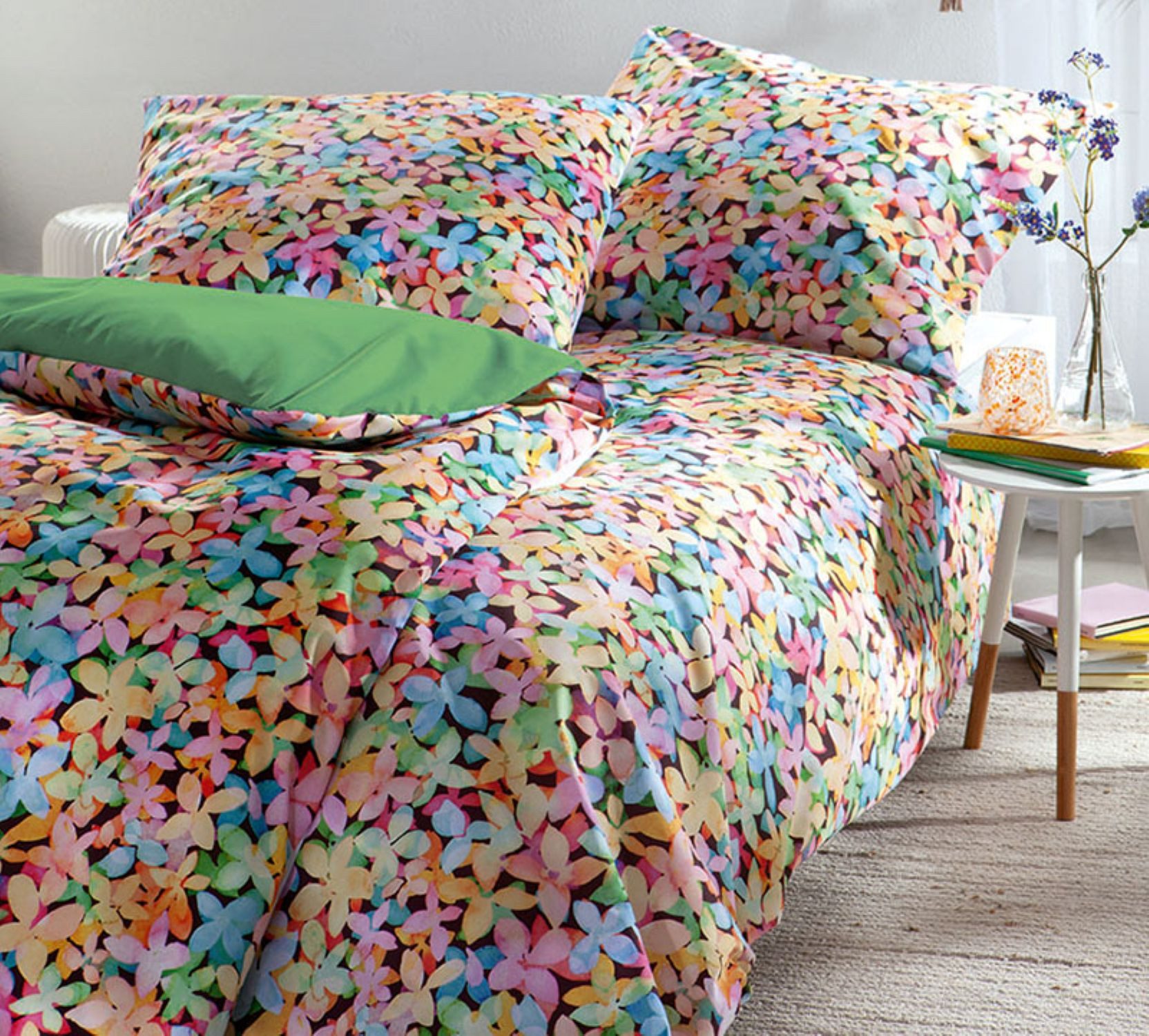 Sympathica Bettwäsche Sympathica Satin Bettwäsche Rainbow Flowers Blüten bunt Wende grün, Satin, 2 teilig