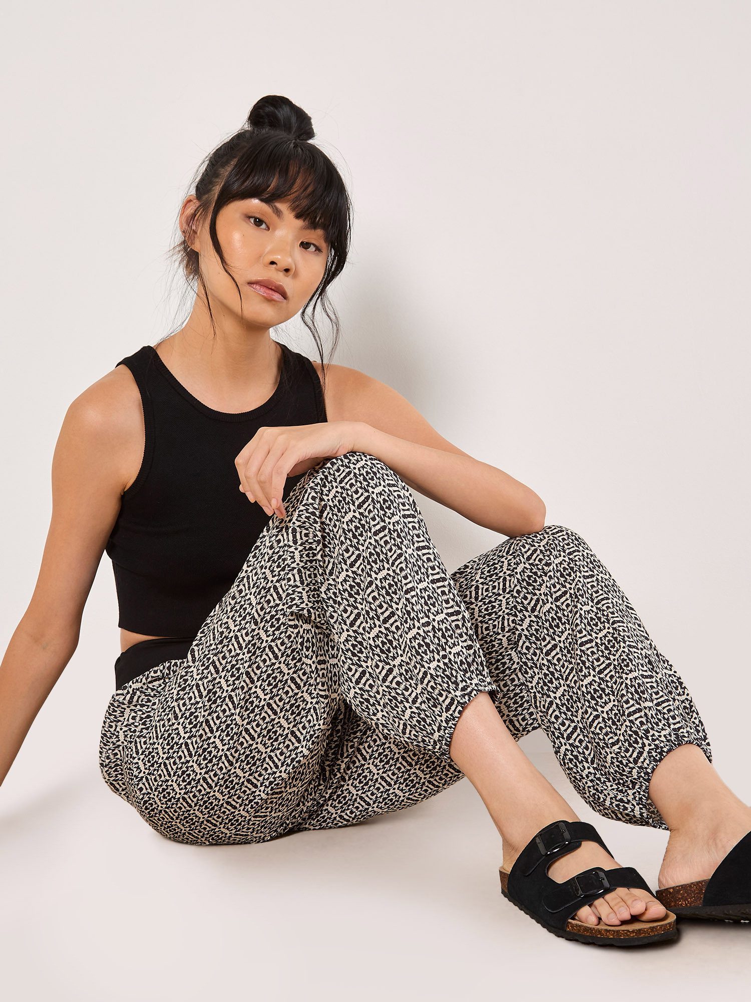 Apricot Jogger Pants Ikat-Jersey-Jogginghose mit Gummibund