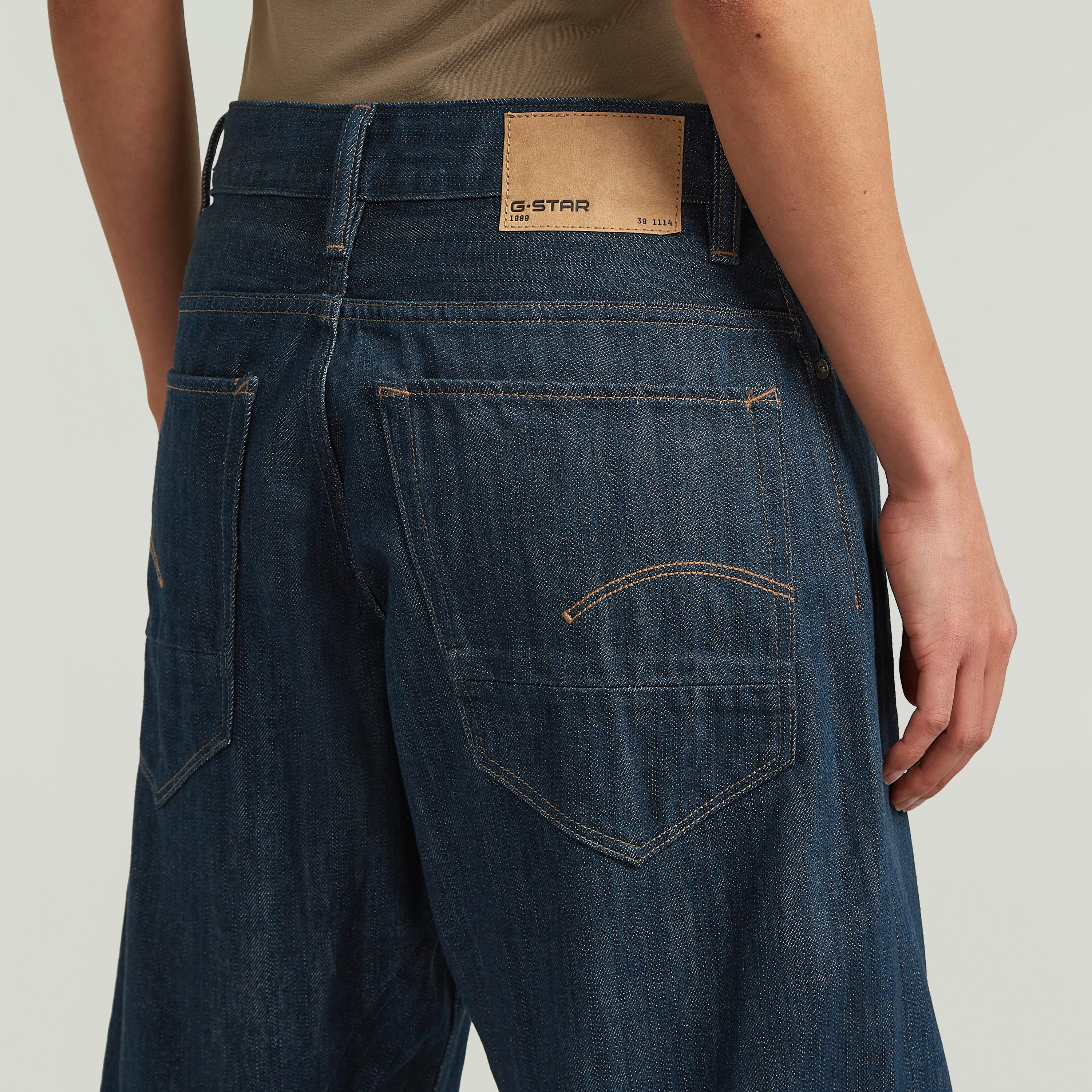 G-STAR Loose-fit-Jeans G-Star Arc 3D Loose Wmn mit spezieller Schnittführung, Baumwoll-Denim