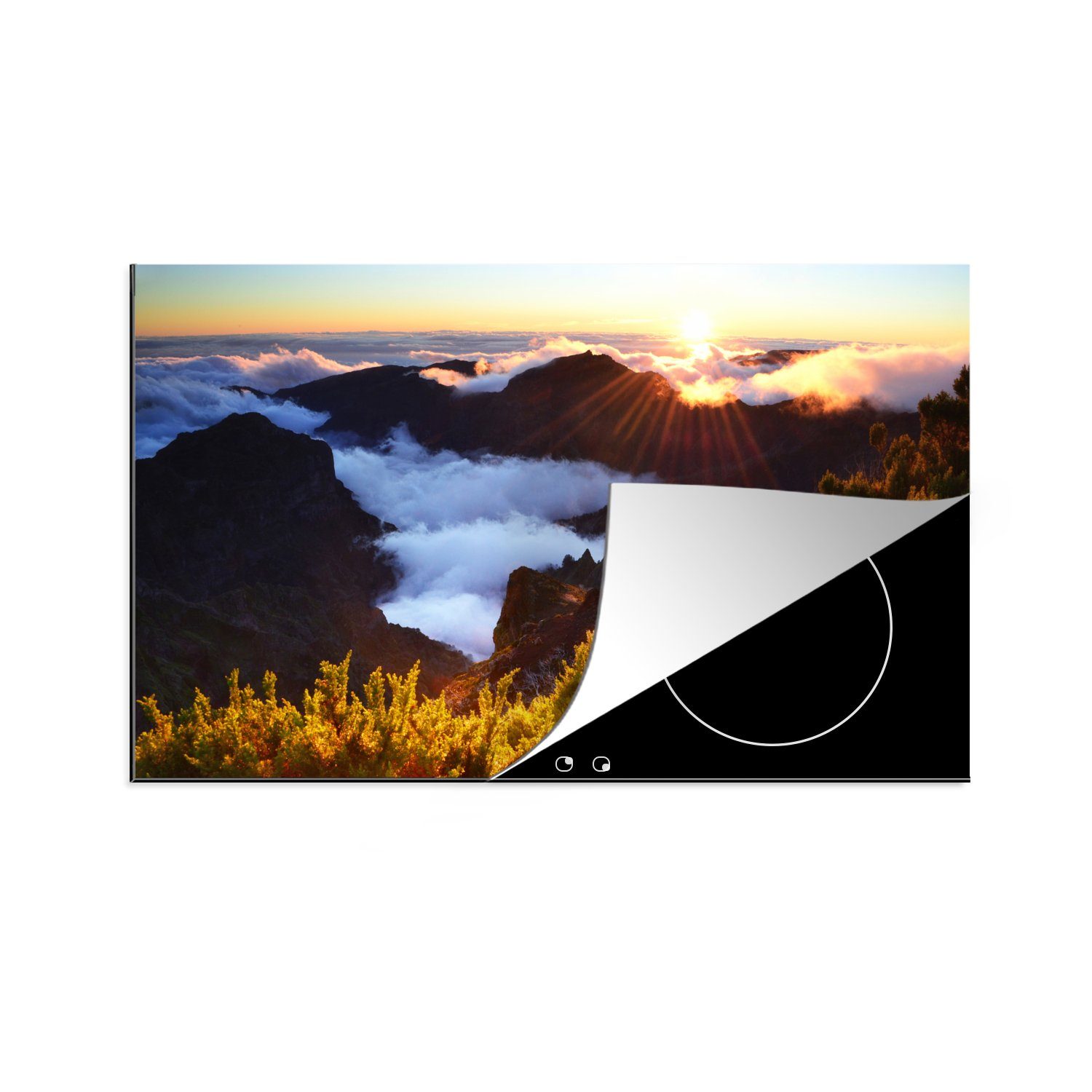 MuchoWow Herdblende-/Abdeckplatte Die Gipfel des Pico Ruivo ragen auf Madeira aus den Wolken, Vinyl, (1 tlg), 81x52 cm, Induktionskochfeld Schutz für die küche, Ceranfeldabdeckung