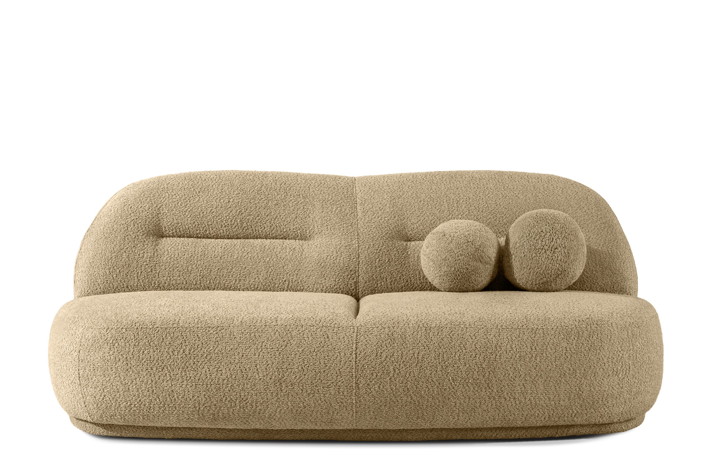 KONSIMO® Sofa MALVE Bequeme 3-Sitzer Couch in Bouclé-Stoff, Japandi-Stil, 2 Dekokissen in Kugelform, Chenille-Stoff, Weiche Sitzfläche