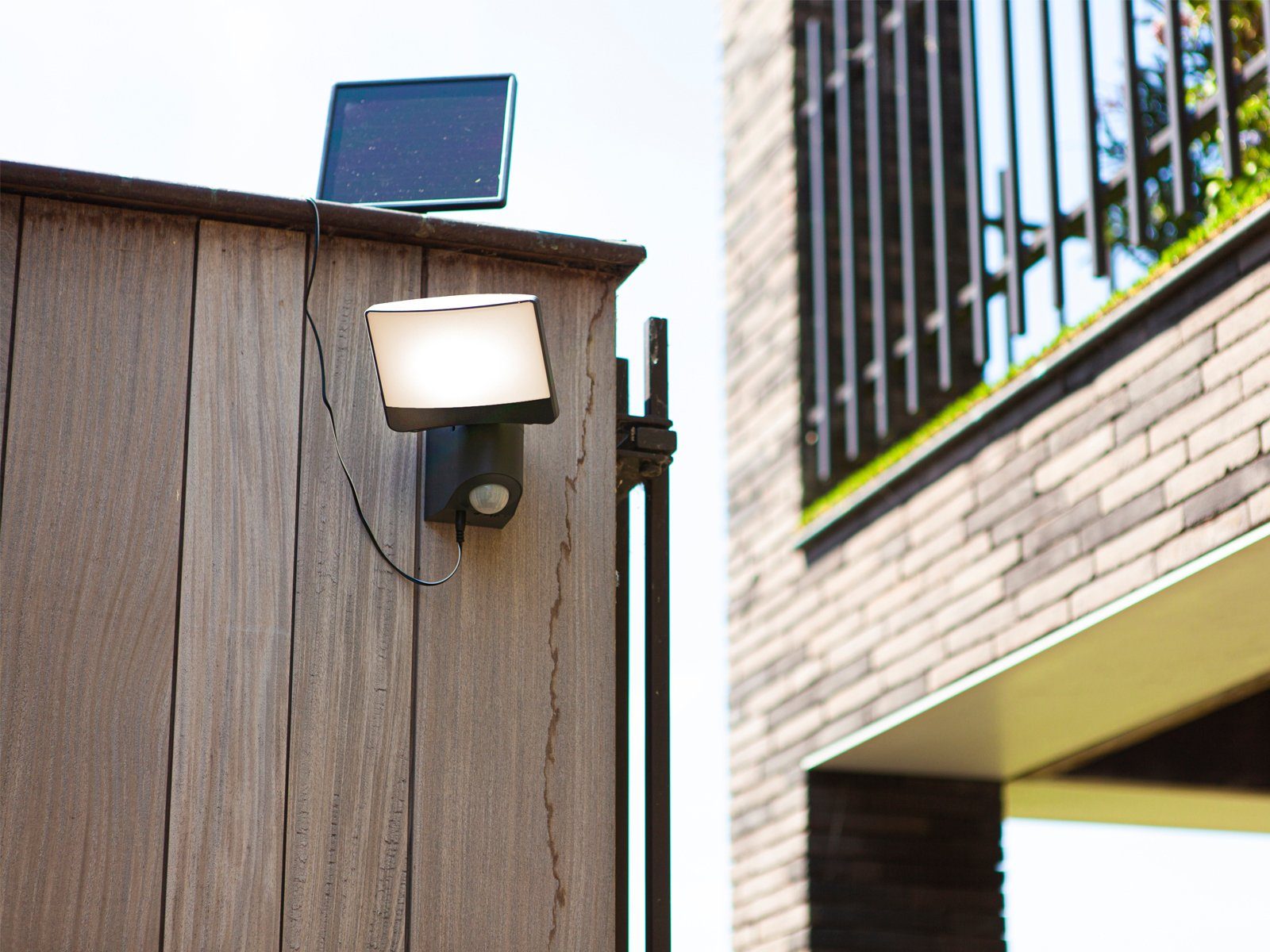 Bewegungsmelder, integriert, 2er Kaltweiß, Solarleuchte, mit SET LED Bewegungsmelder Haus-Wand Solar-Strahler Solarlichter IP54 fest meineWunschleuchte LED