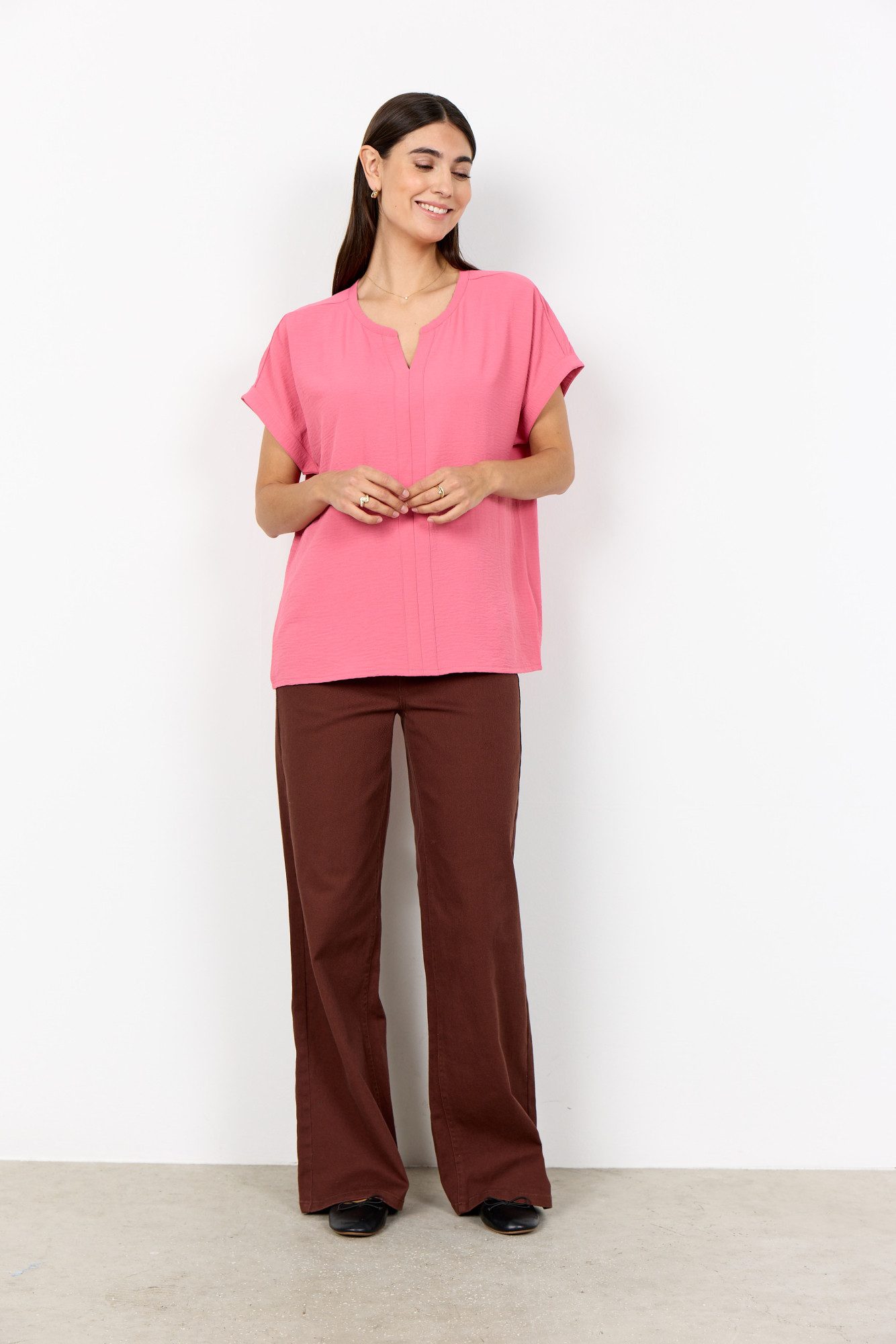 soyaconcept Shirtbluse SC-CATH 1 normale Passform, mit V-Ausschnitt, aus pflegeleichter Kunstfaser