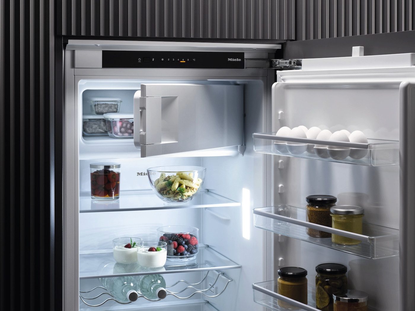 Miele Einbaukühlschrank K 7326 E, 122,1 cm hoch, 55,8 cm breit