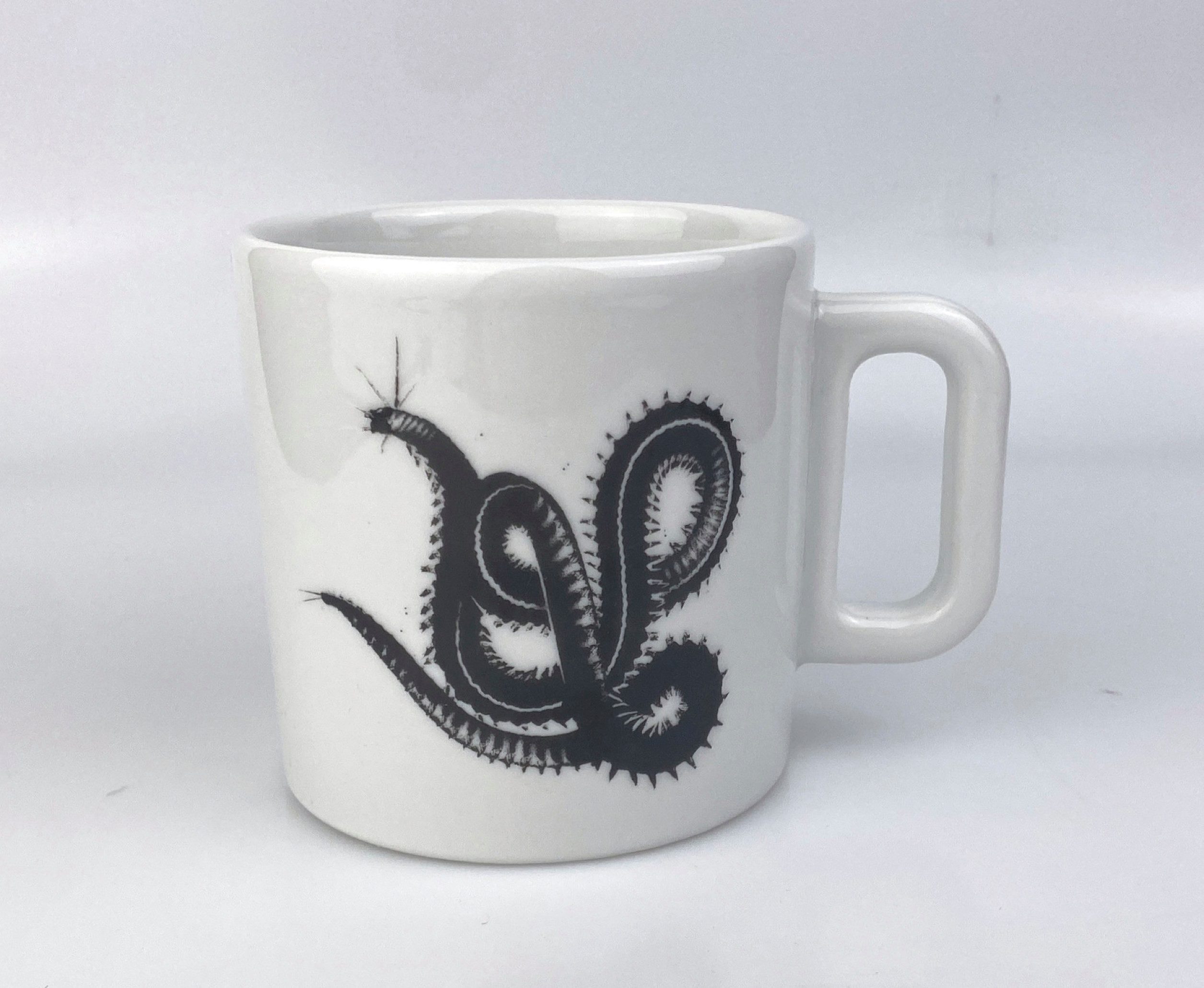 Moka Consorten Becher Moka Monster Mugs, 02, Borstenwurm, 1-tlg., Porzellan