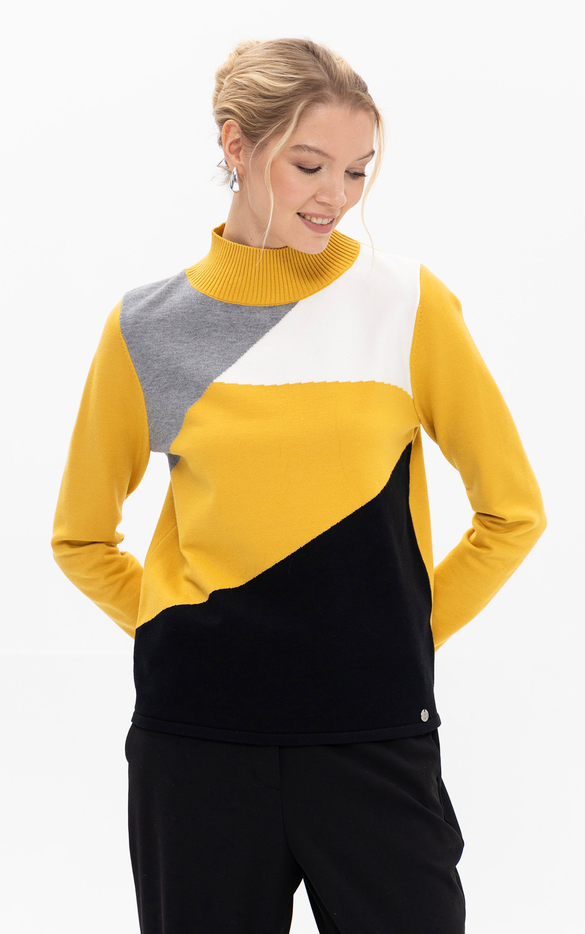 Rollkragenpullover mit Farbblock