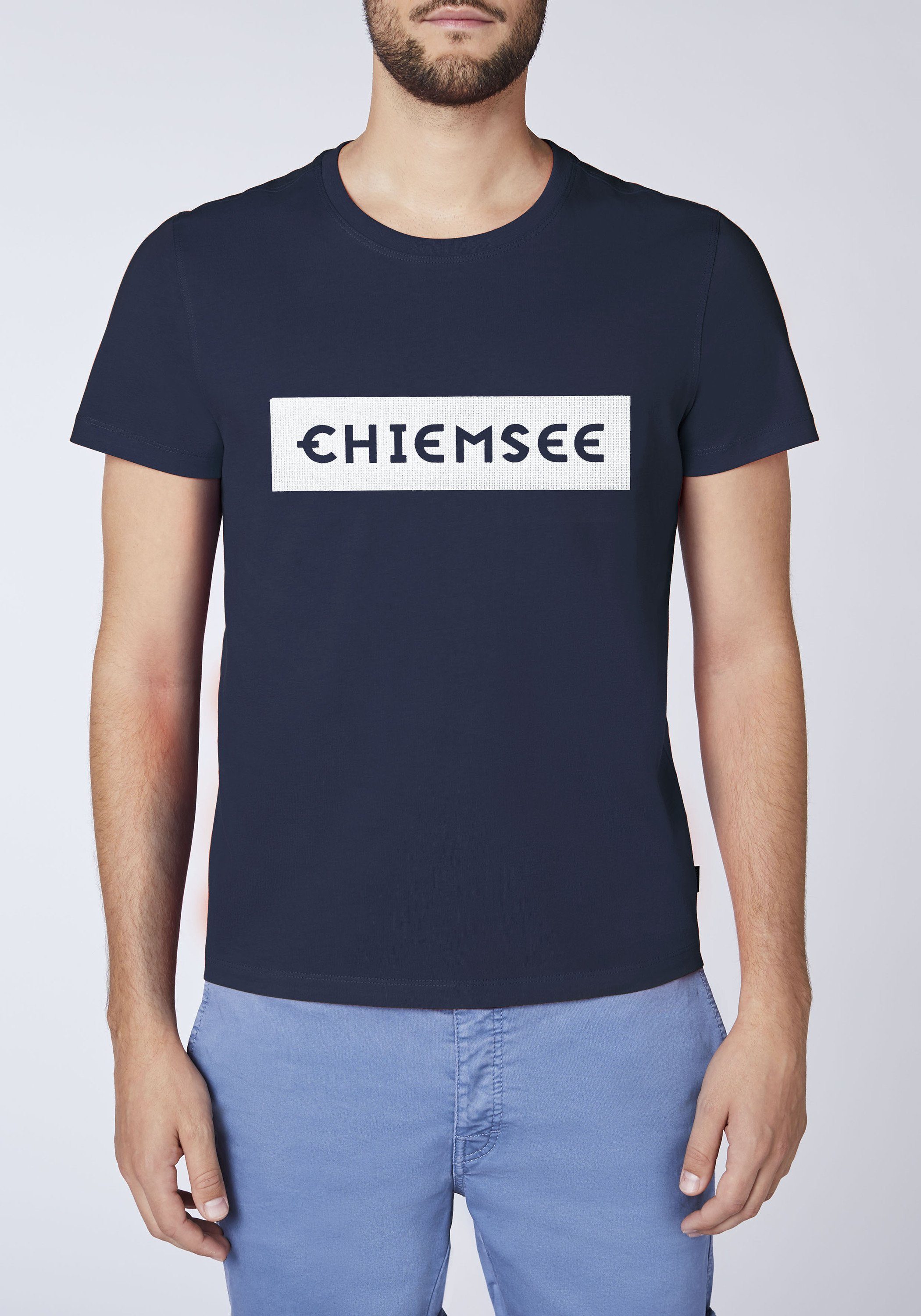 Chiemsee Print-Shirt T-Shirt mit plakativem Markenschriftzug 1
