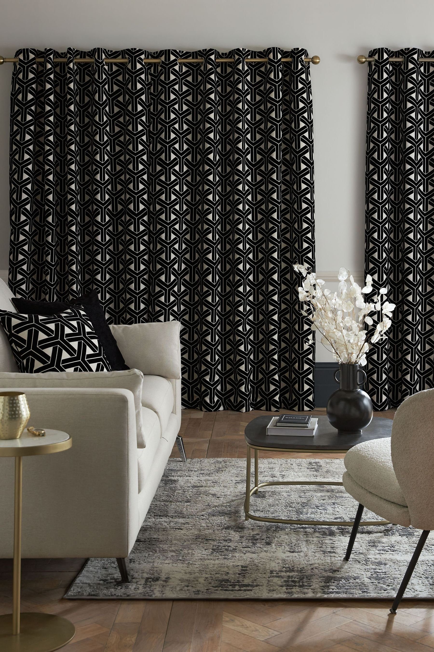 Next Vorhang Monochrome Ösenvorhänge aus beflocktem günstig online kaufen