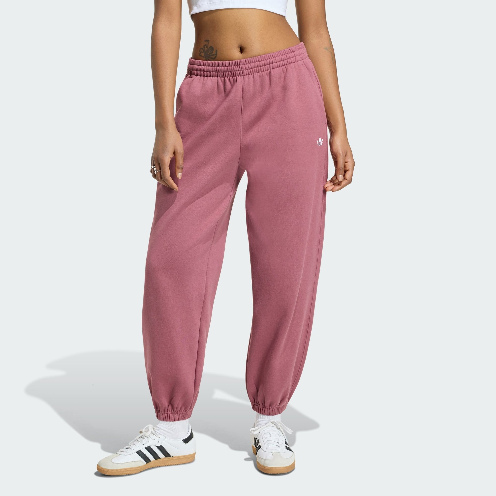 adidas Originals Jogginghose ESSENTIALS FLEECE-JOGGINGHOSE, LOCKERE PASSFORM (1-tlg)
