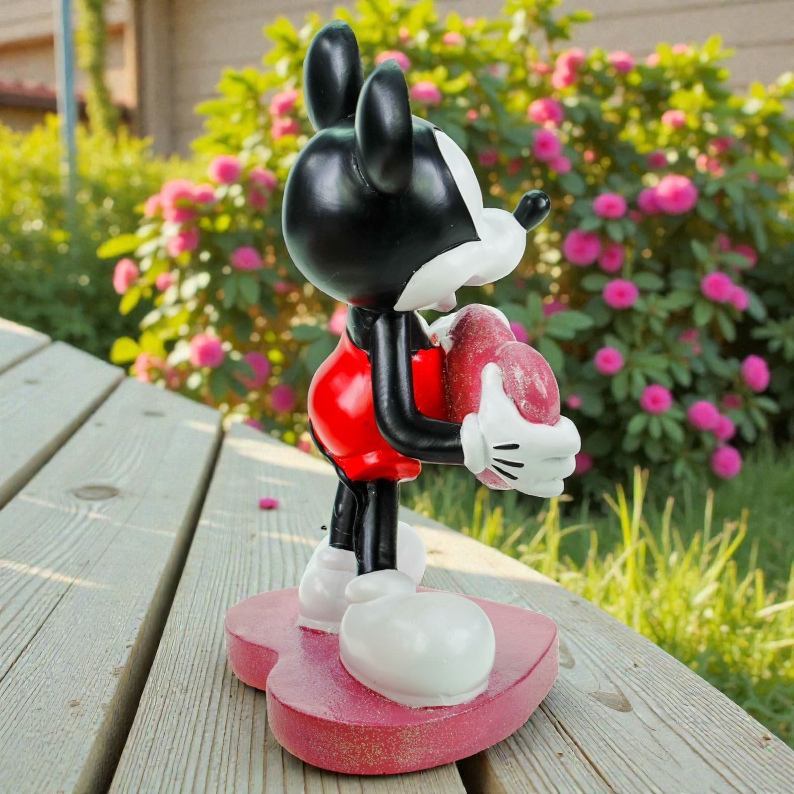 Disney Gartenfigur Disney Mickey Mouse in Love Offiziell lizenzierte Dekofigur 21x13 cm – Bild 5 von 5