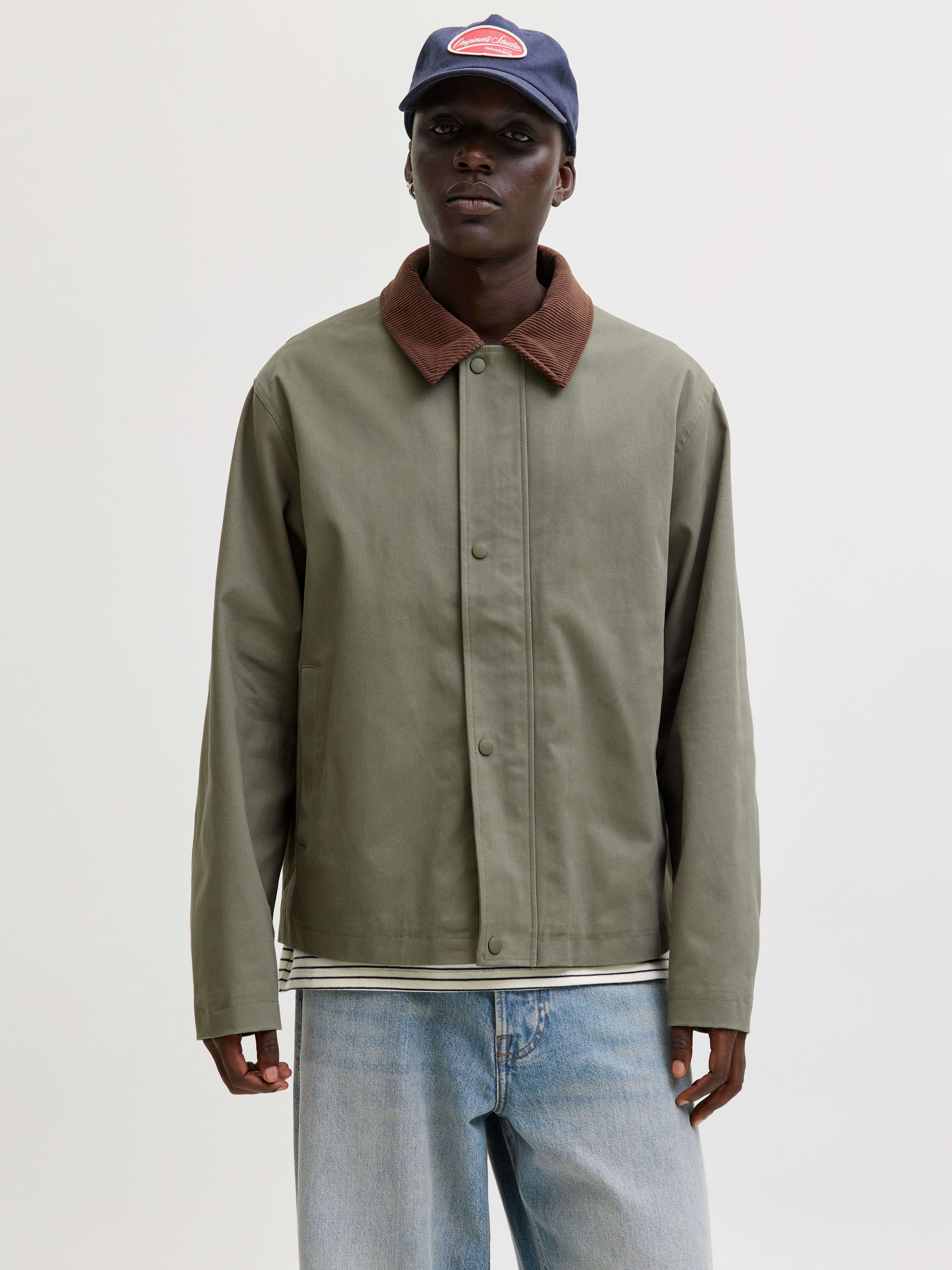 Jack & Jones Kurzjacke JJEGRAHAM WORKER JACKET SN mit Fly-Away-Kragen