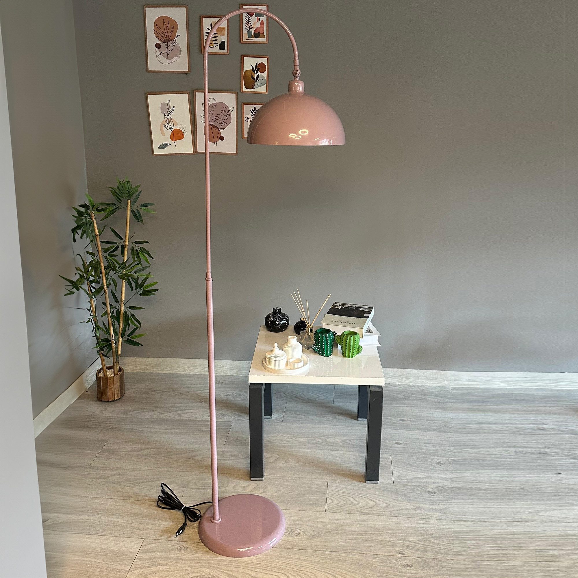 Bamyum Stehlampe Moderne Stehlampe aus Metall mit E27, verstellbarer Lampenschirm, ohne Leuchtmittel, E27, verstellbarer Lampenschirm, Stehluchte mit Ablage