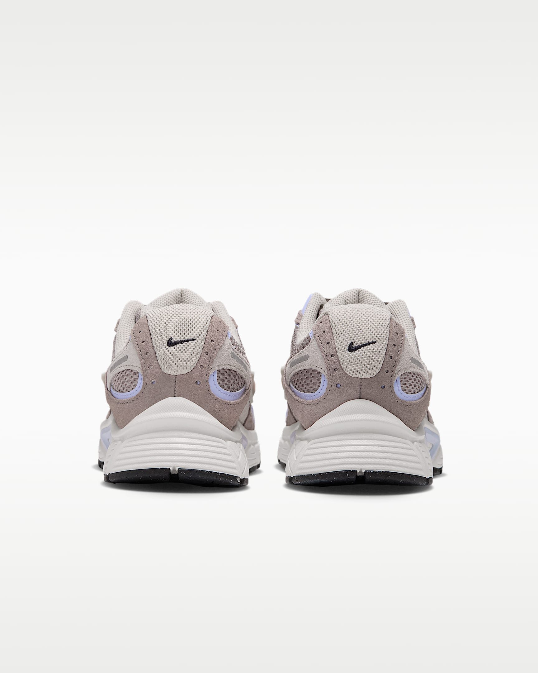 Nike Sportswear V5 RNR Suede Sneaker inspiriert vom Design des Y2K Nike Vomero 5 – Bild 5 von 5