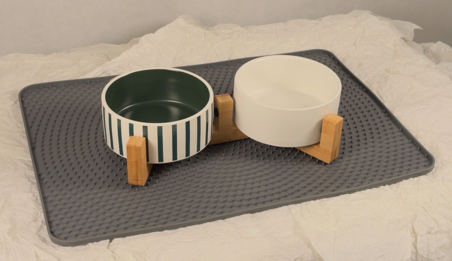 SNOEKIE Napfunterlage SNOEKIE Silikon Napfunterlage große Futtermatte für Hunde & Katzen