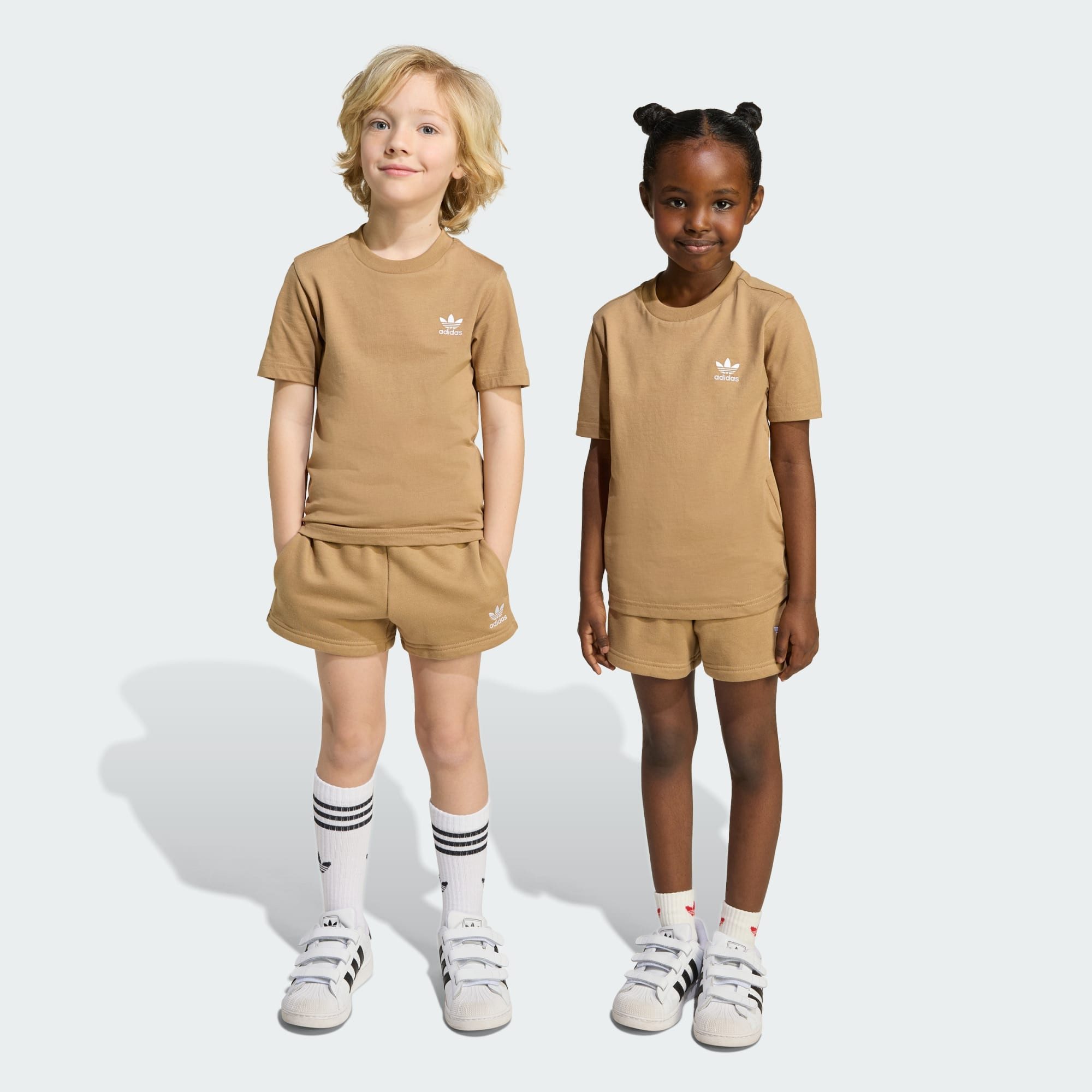 Jogginganzug KIDS SHORTS UND T-SHIRT SET