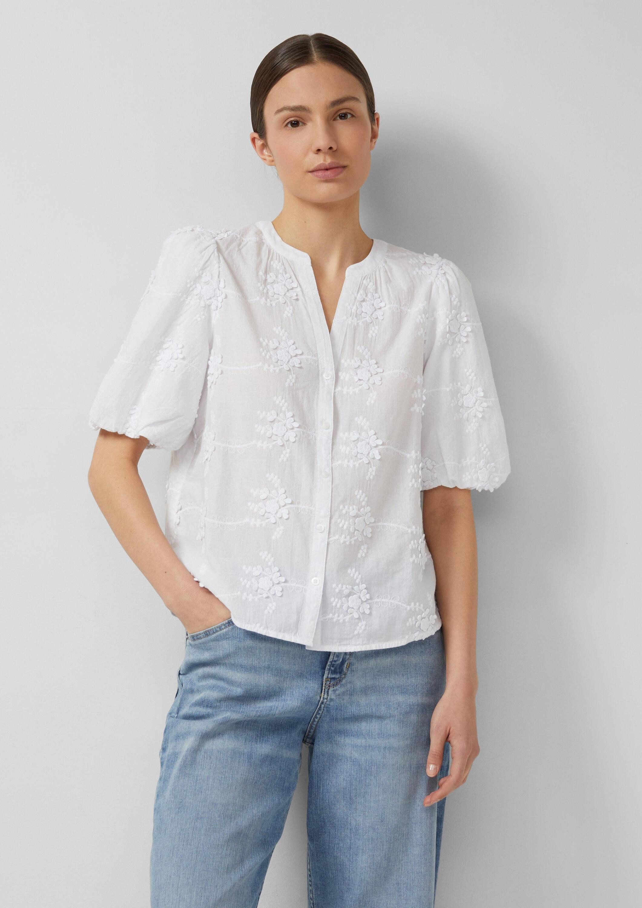 s.Oliver Kurzarmbluse Bluse Bluse mit 3D-Stickerei und Ballonärmeln