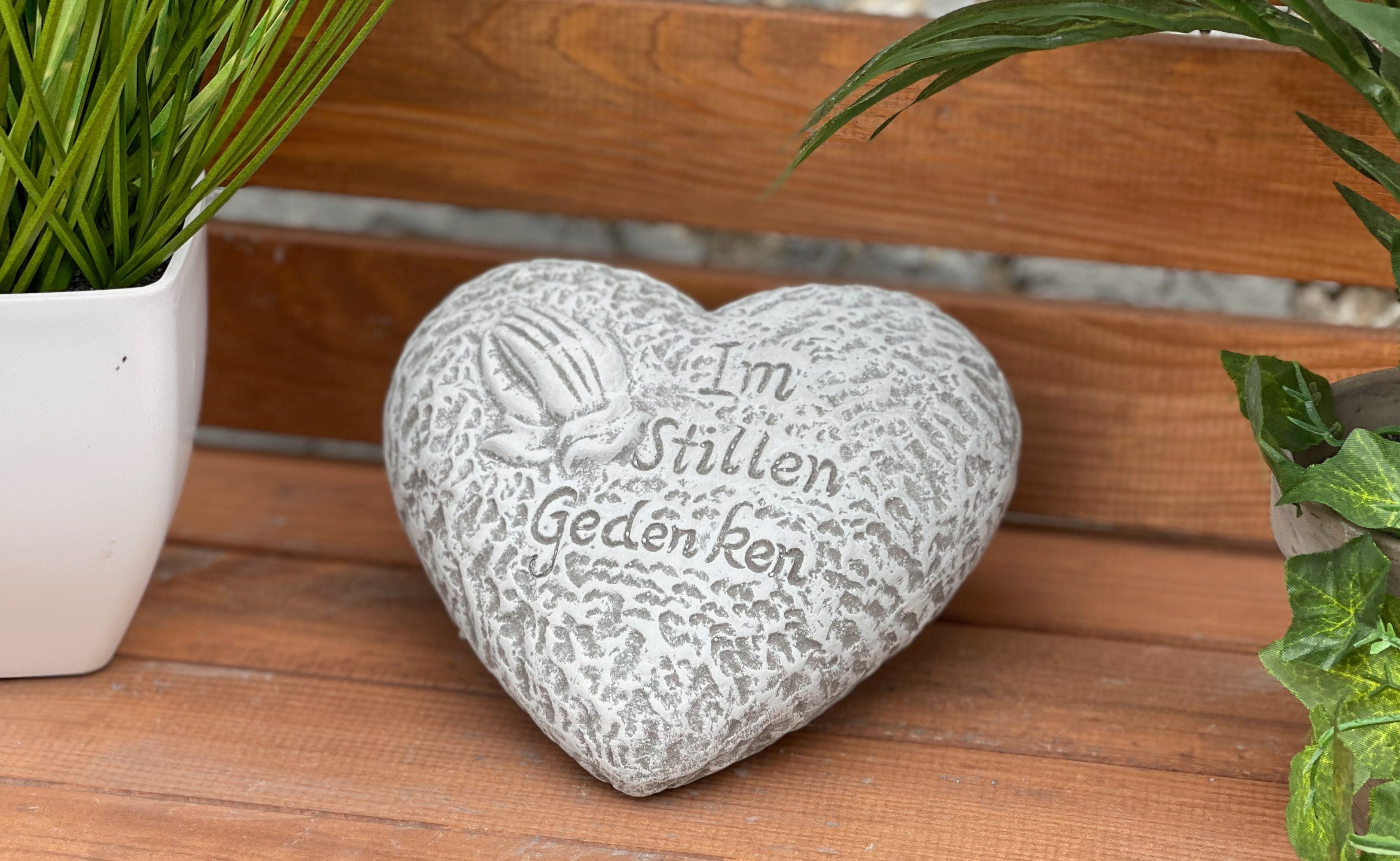 Gedenken Steinfigur stillen Grabstein Steinguss Stone and Im massiv Gartenfigur Herz Style