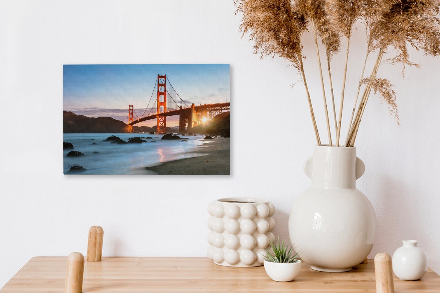 OneMillionCanvasses® Leinwandbild Golden Gate Bridge mit blauem Sonnenuntergang und blauem Wasser, Fotodruck (1 St), Leinwand Bilder Klein, Wand Dekoration Aesthetic 30x20 cm