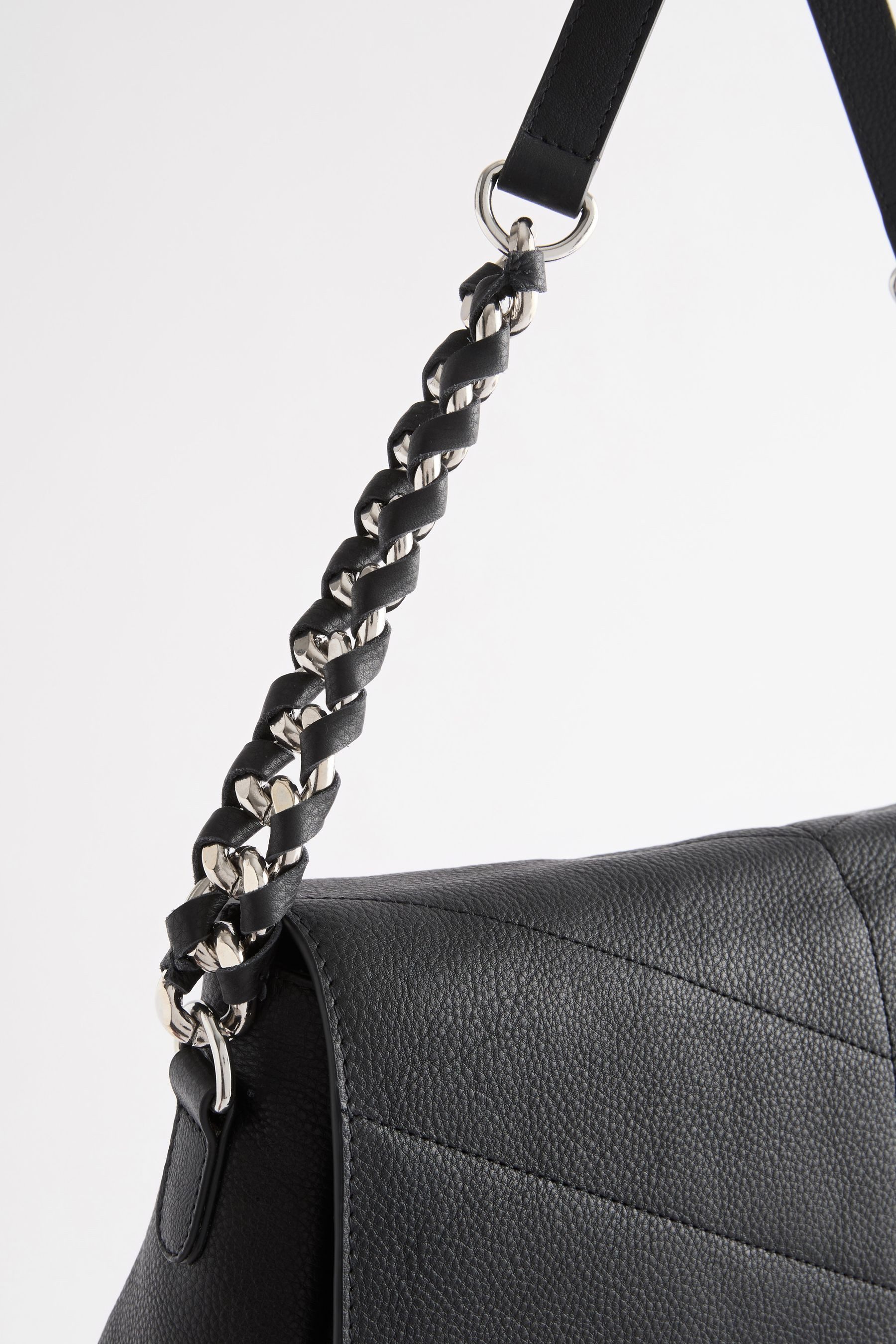 Next Schultertasche Gesteppte Schultertasche aus Leder (1-tlg)