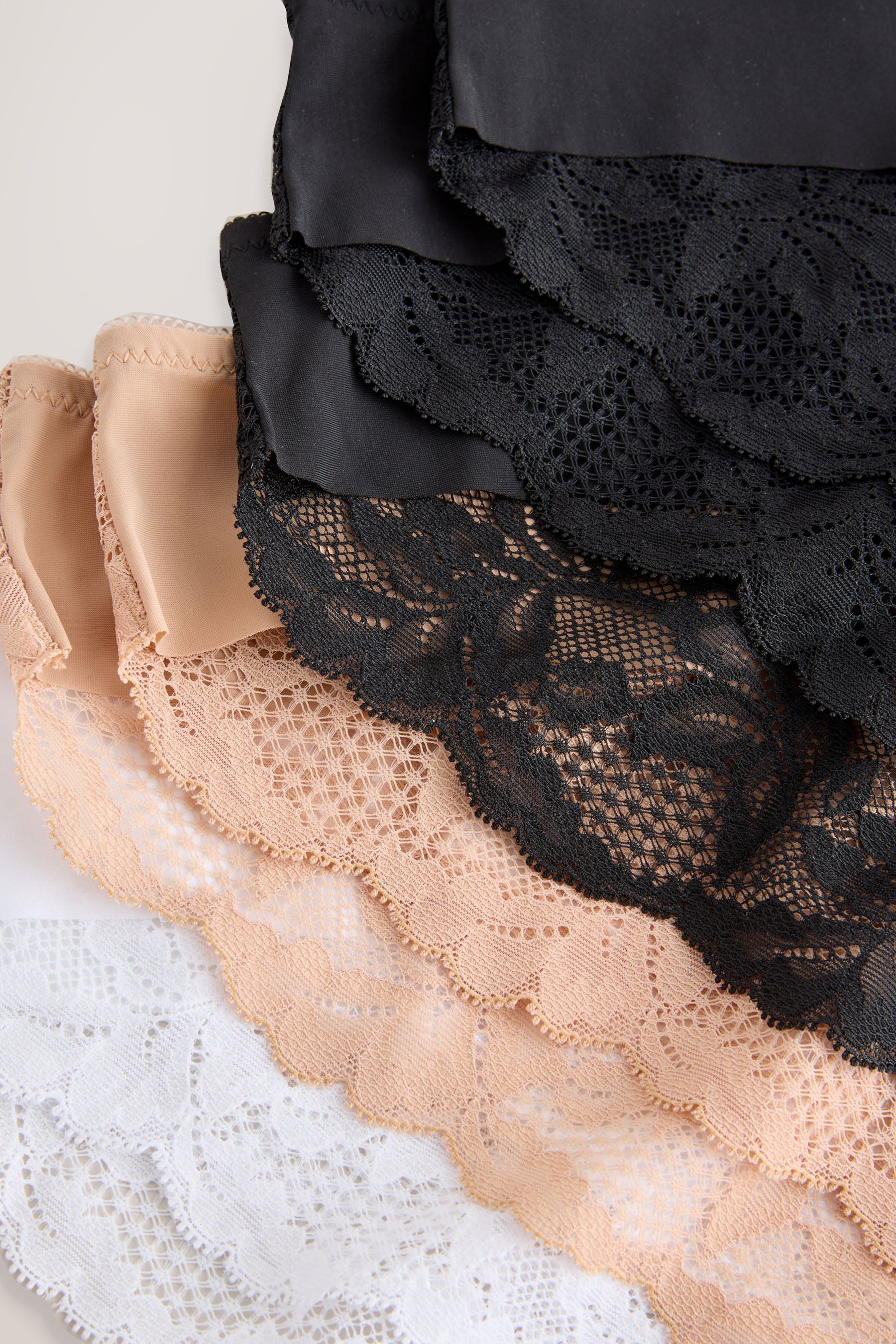 Next Brasilslip Nahtlose Slips mit Spitzeim 7er-Pack, Brazilian (7-St)