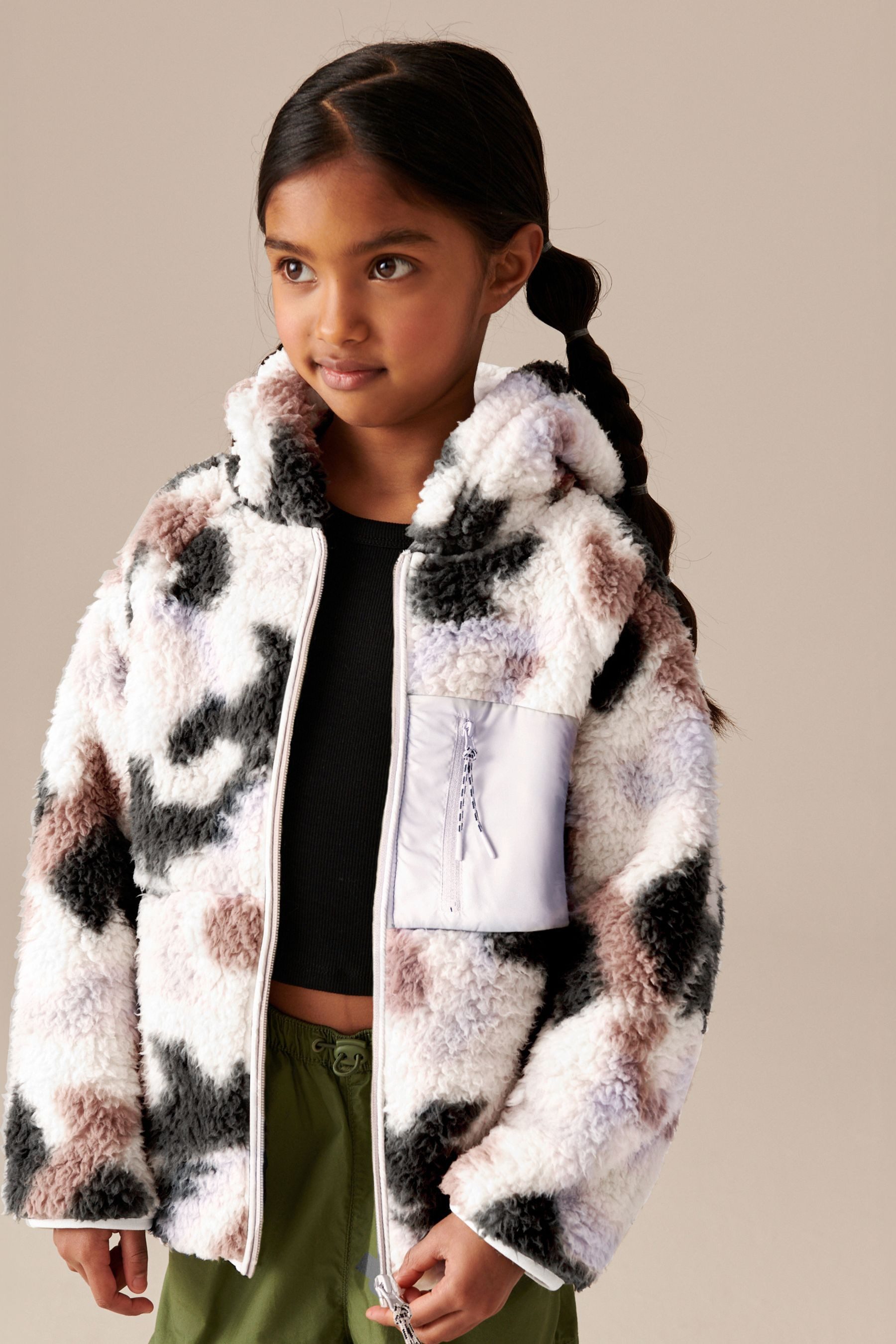 Next Kapuzenfleecejacke Fleece-Kapuzenjacke aus Borg mit durchgehendem RV (1-St)