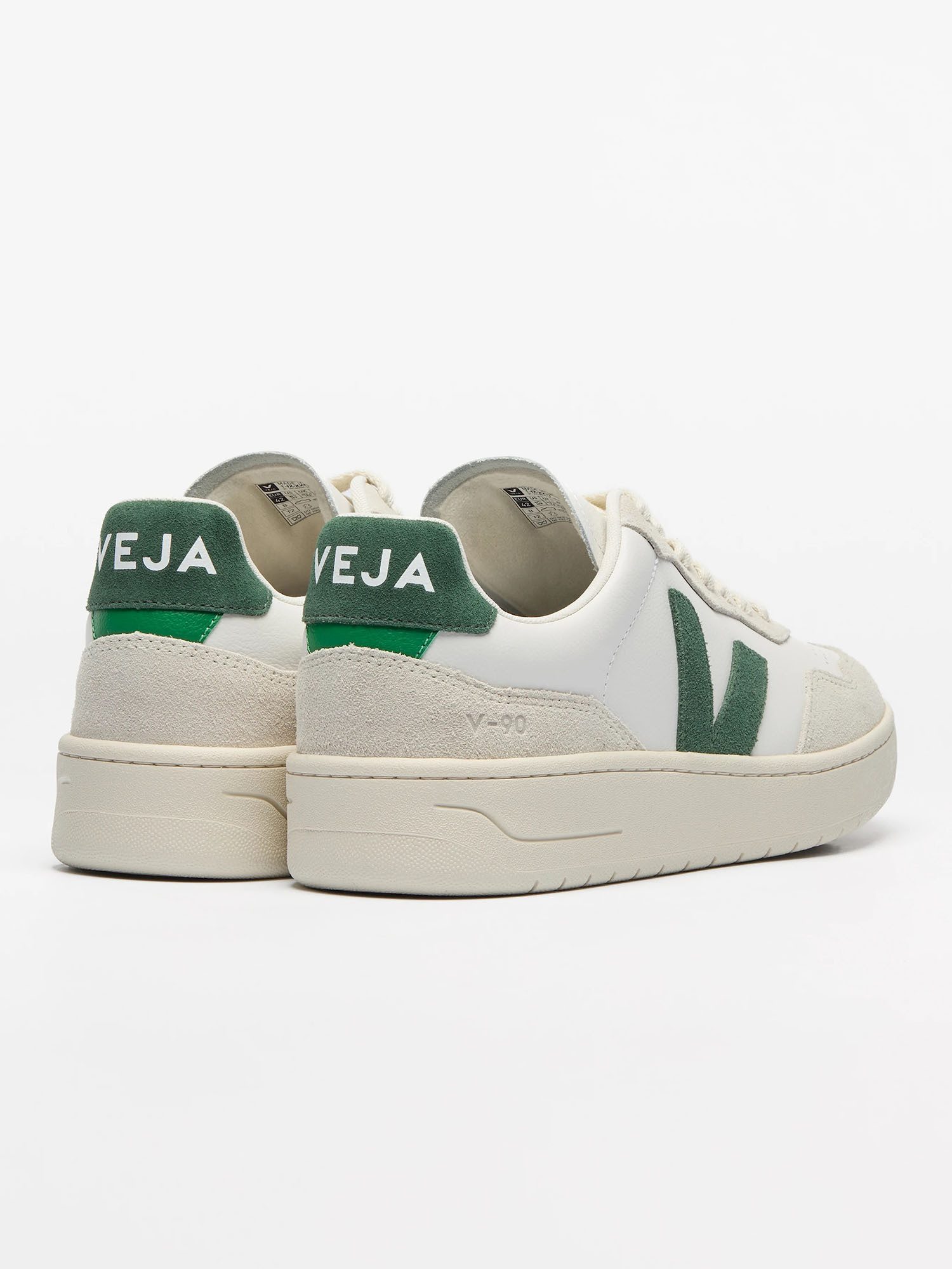 VEJA V-90 Sneaker
