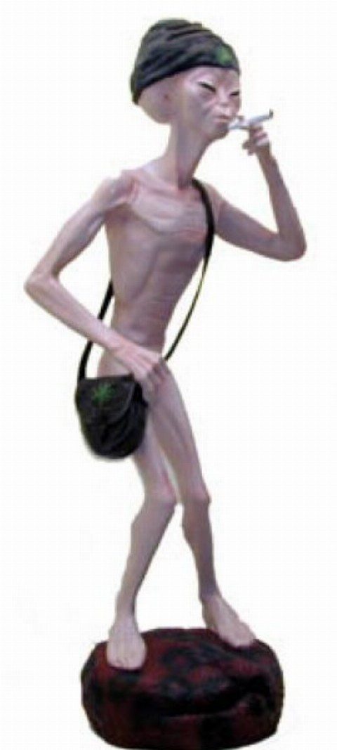 Walt-Deko Dekofigur Alien rauchend 130cm hoch Dekorationsfigur - Polyresin - lebensgroß -