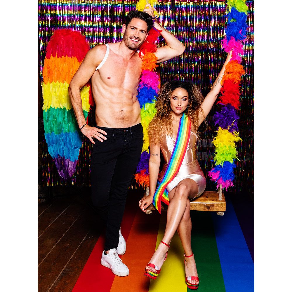 Boland Kostüm Federboa Regenbogen 50g ca.180cm, Regenbogenfarbenes Party-Accessoire