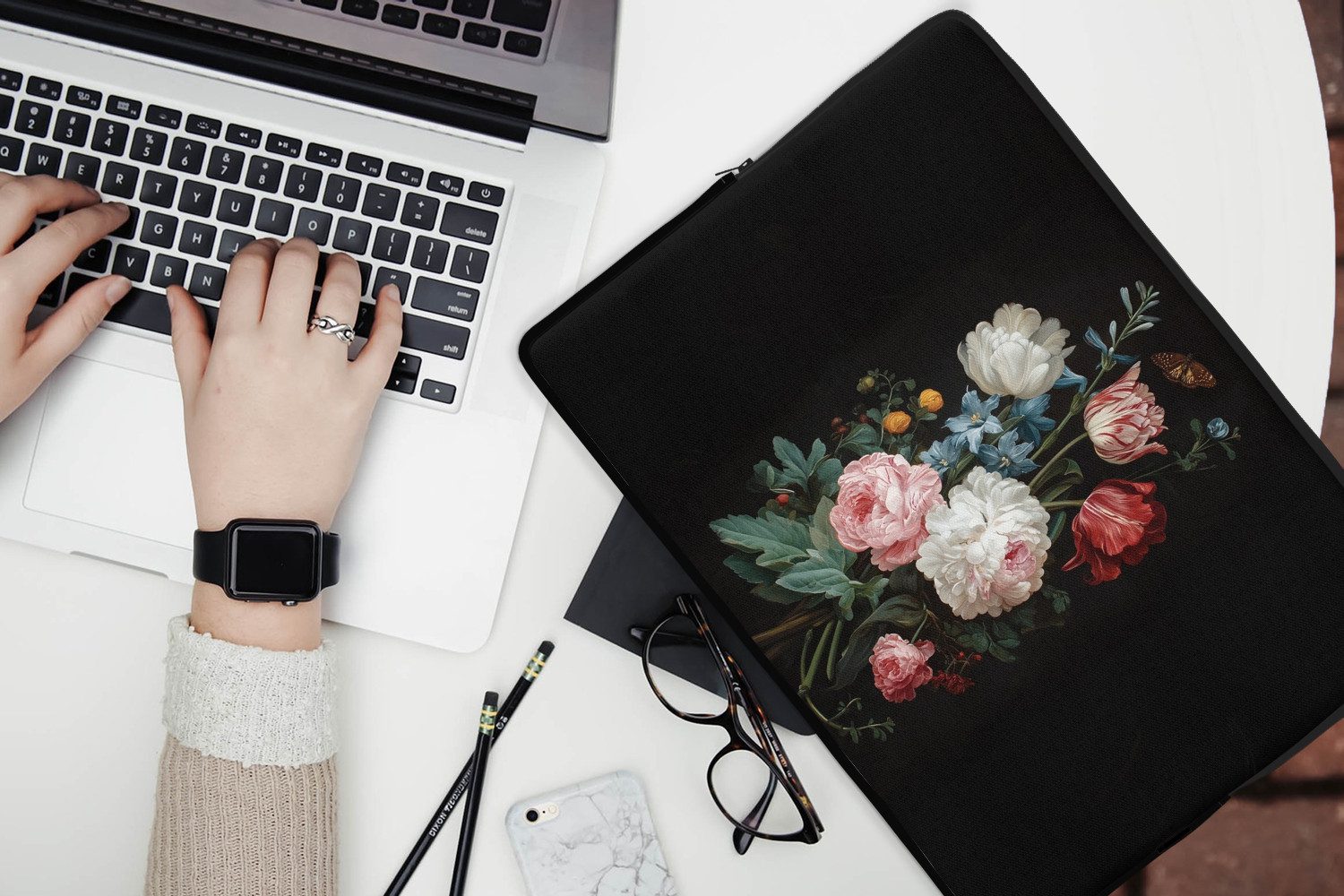 MuchoWow Laptop-Hülle Blumenstrauß - Bunt - Klassisch 14 Zoll, Schutzhülle für Laptop, Schutz gegen Kratzern, Laptoptasche